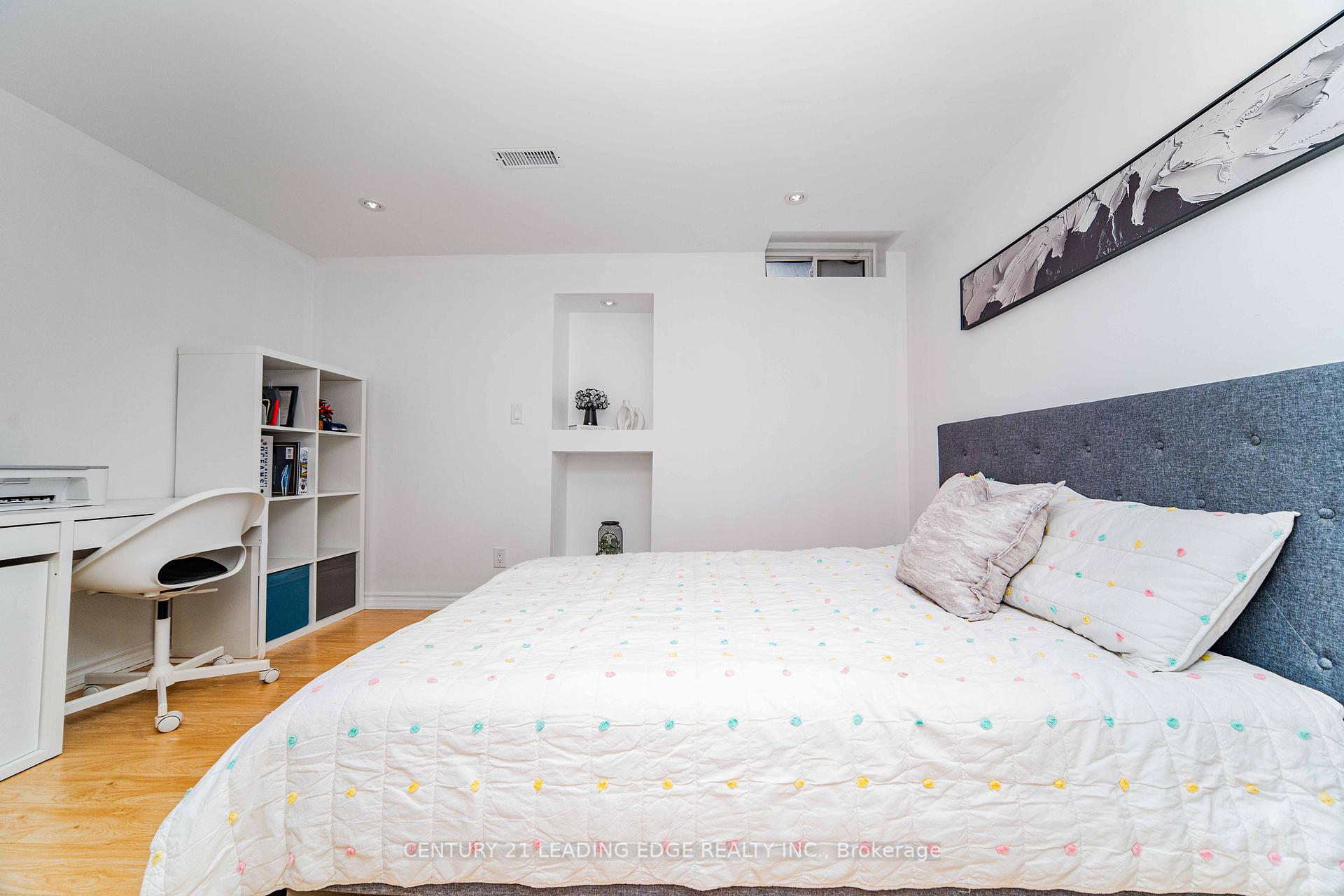 Photo 42 of 37 Landsdown Crescent, Markham, Wismer — HOMEH