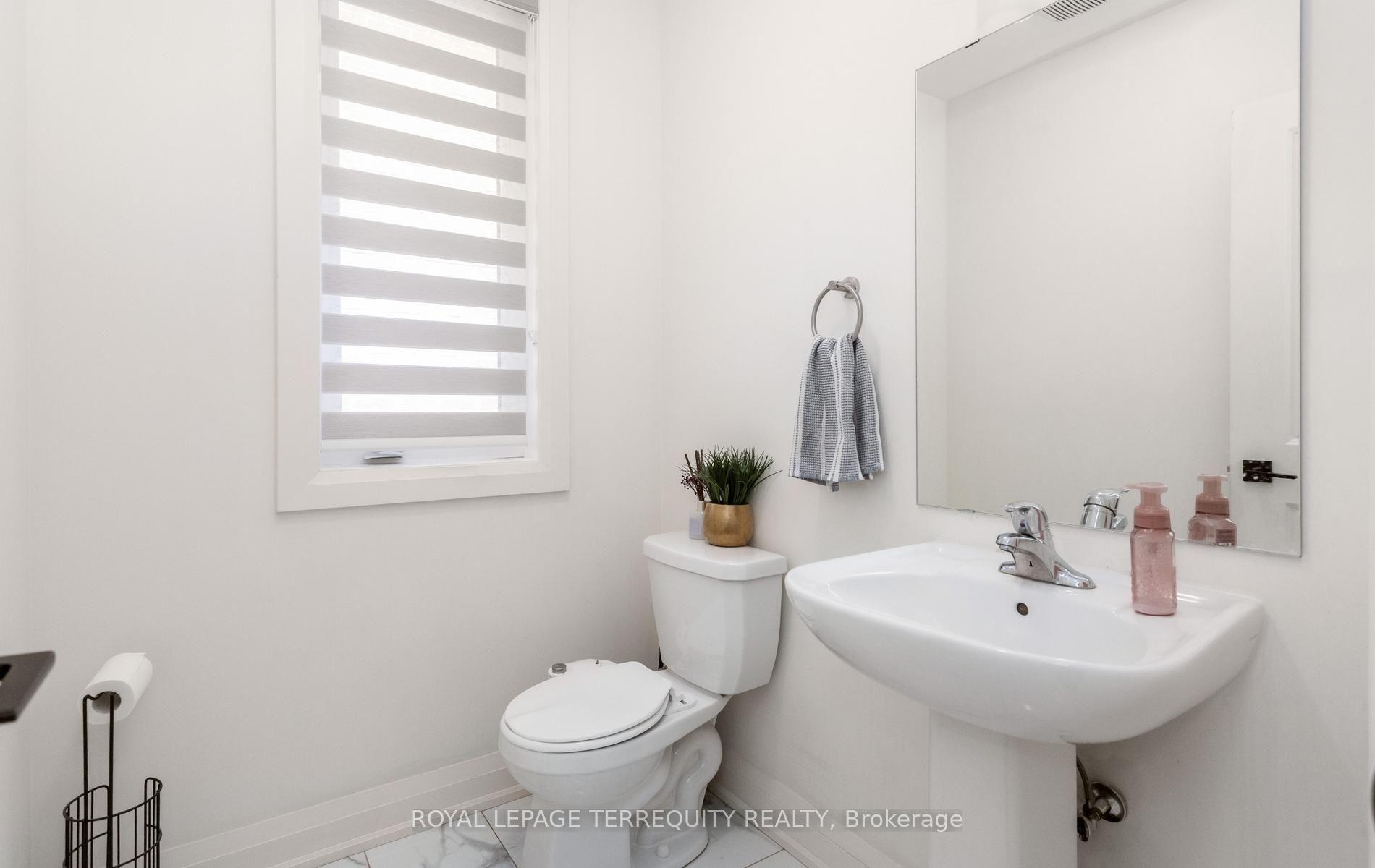 Photo 19 of 242 Factor Street, Vaughan, Kleinburg — HOMEH