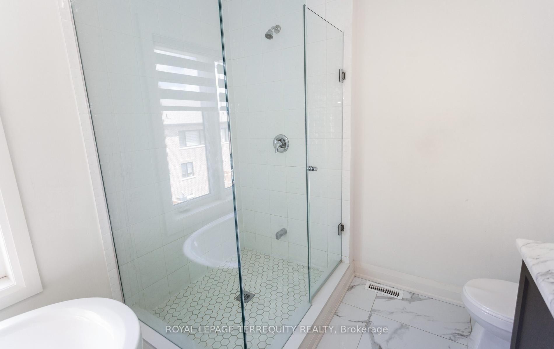 Photo 25 of 242 Factor Street, Vaughan, Kleinburg — HOMEH