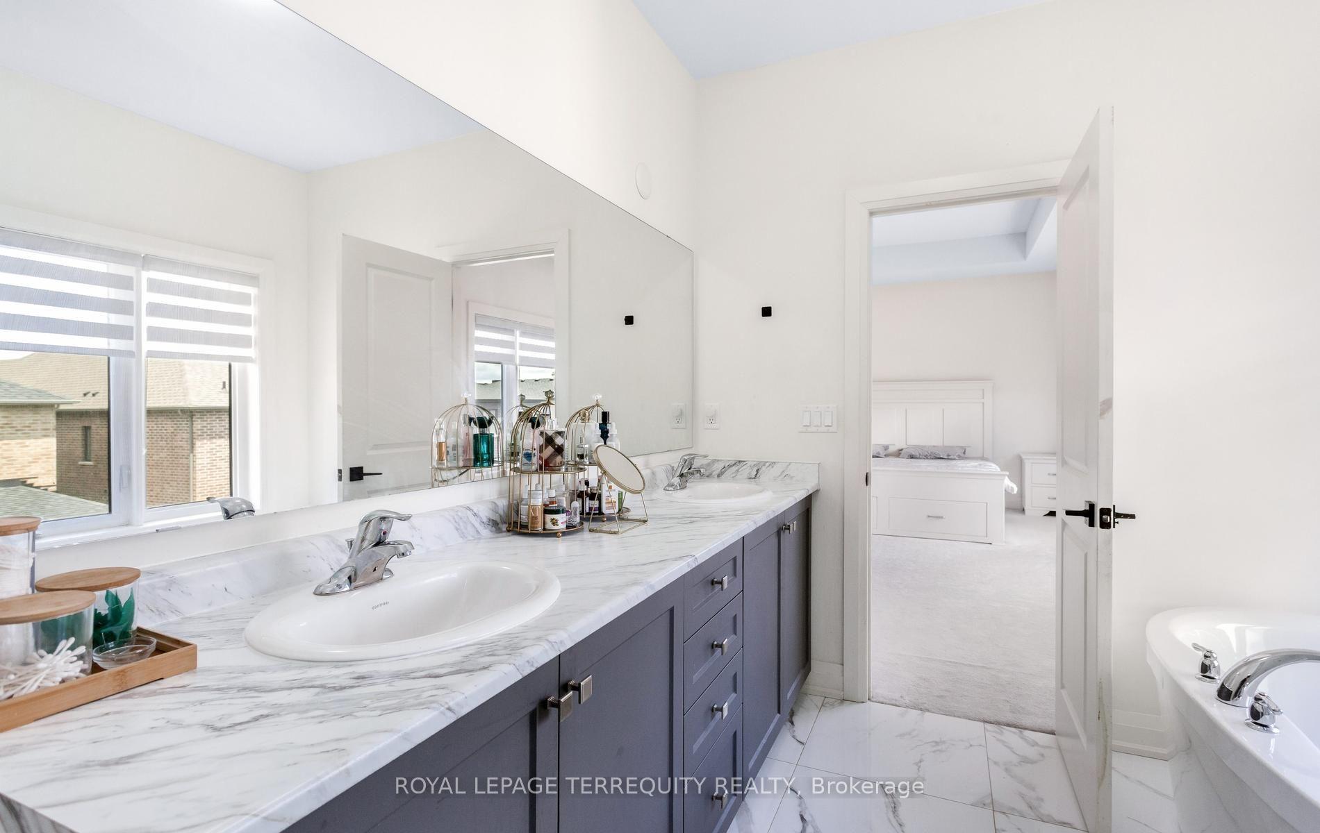 Photo 27 of 242 Factor Street, Vaughan, Kleinburg — HOMEH