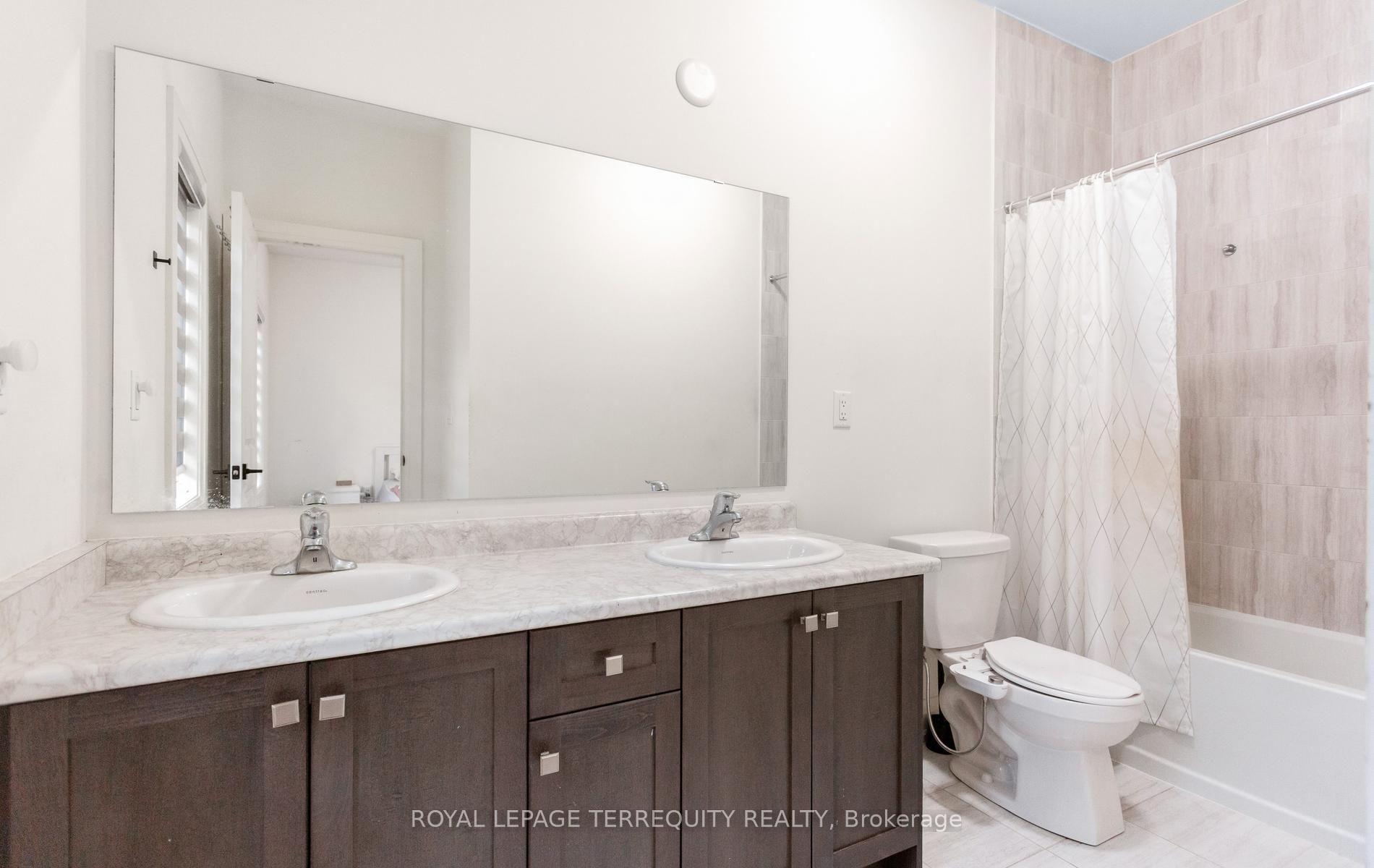 Photo 38 of 242 Factor Street, Vaughan, Kleinburg — HOMEH