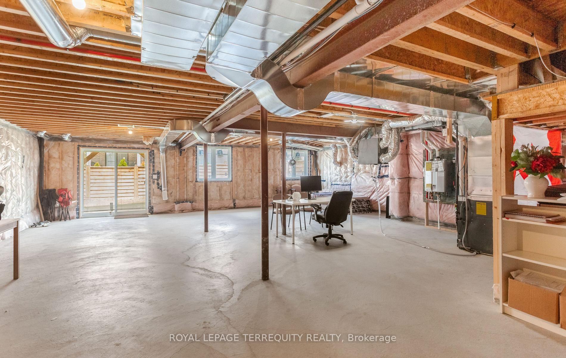 Photo 40 of 242 Factor Street, Vaughan, Kleinburg — HOMEH