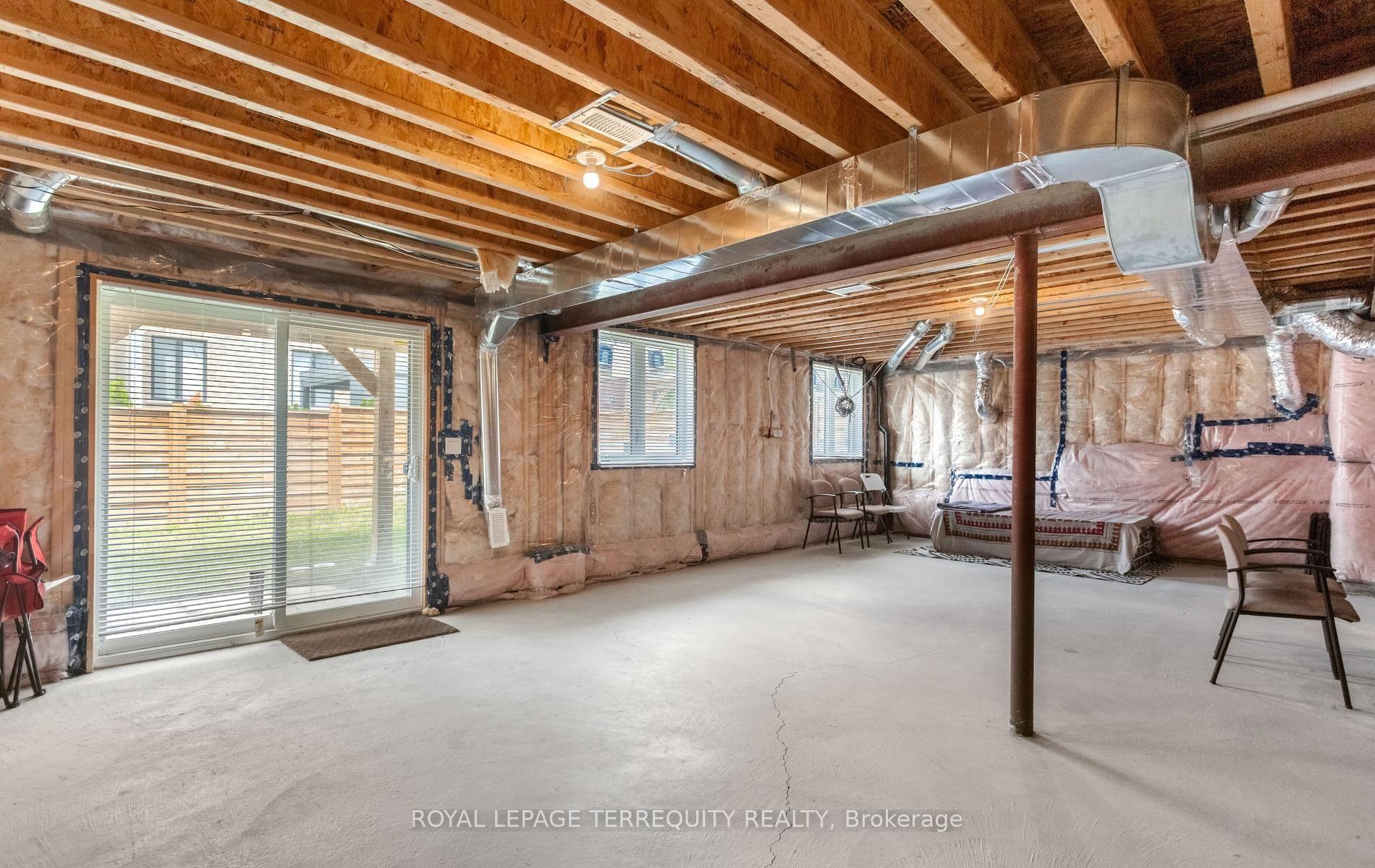 Photo 42 of 242 Factor Street, Vaughan, Kleinburg — HOMEH