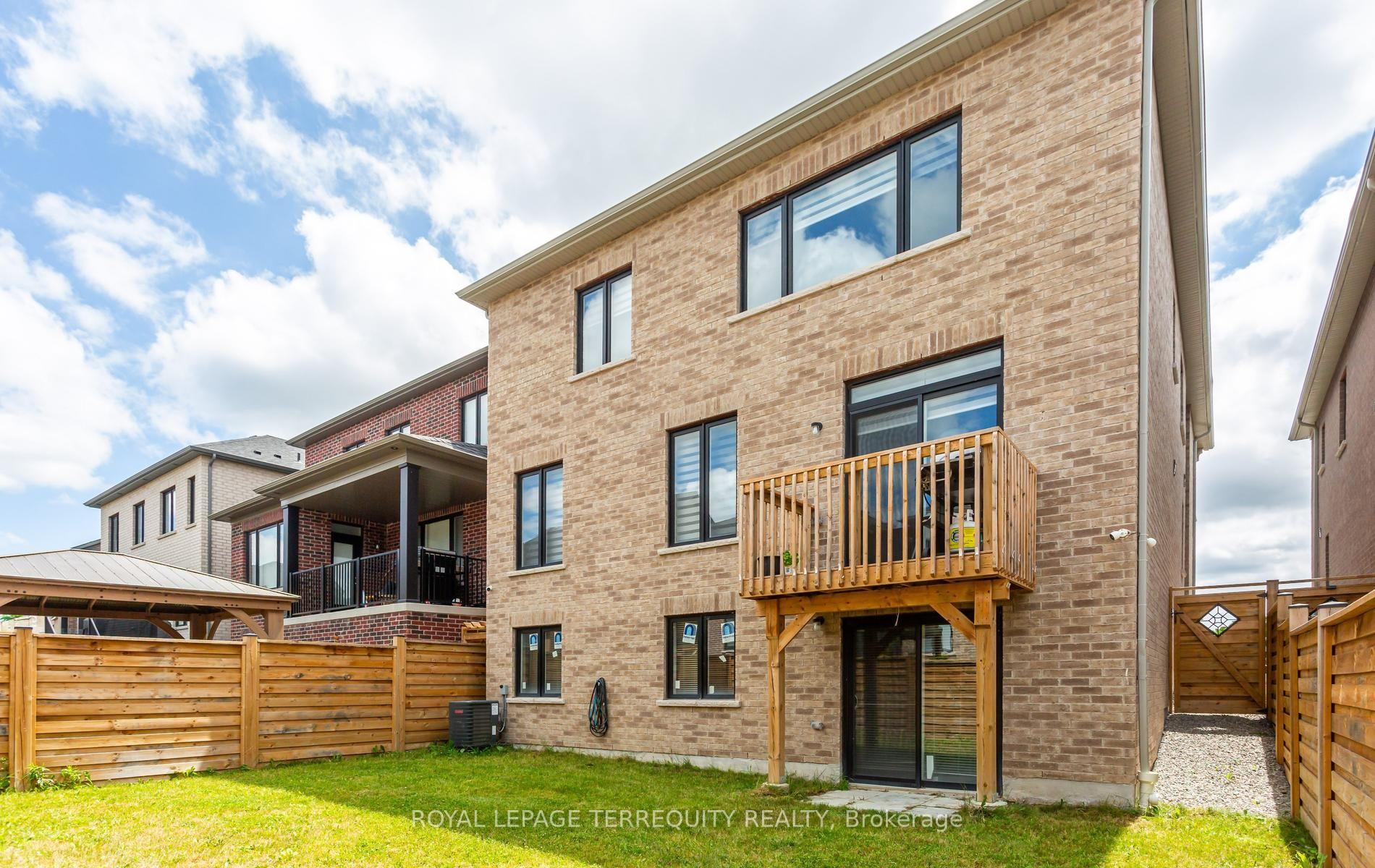 Photo 45 of 242 Factor Street, Vaughan, Kleinburg — HOMEH
