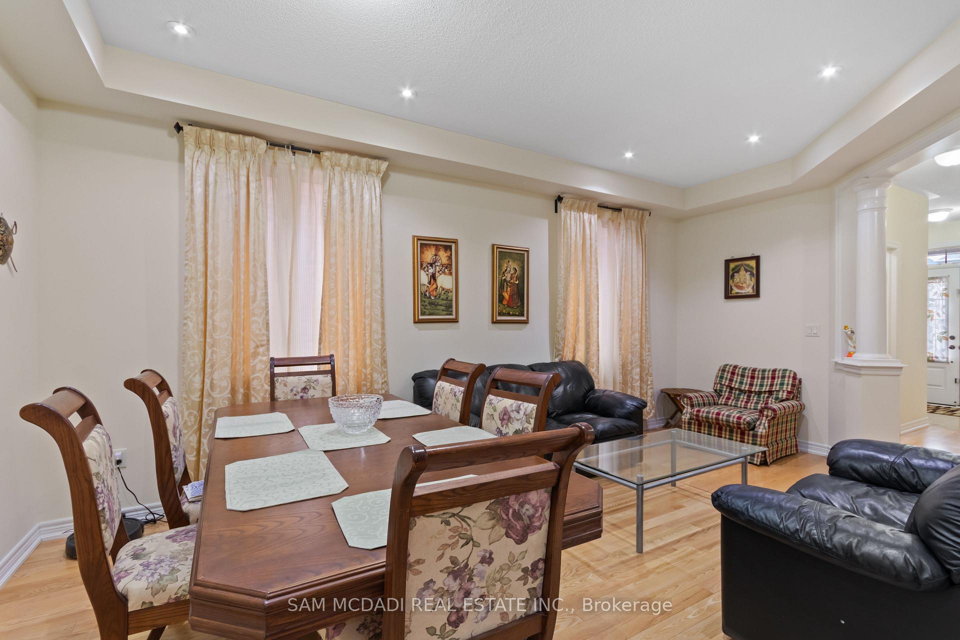 Photo 7 of 80 Durango Drive, Brampton, Credit Valley — HOMEH