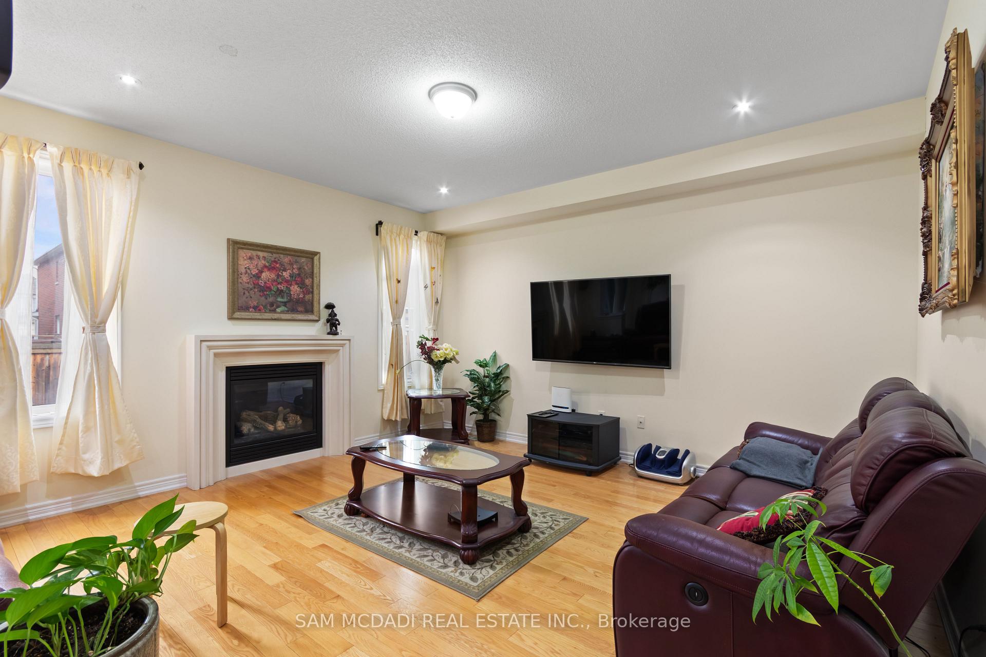 Photo 14 of 80 Durango Drive, Brampton, Credit Valley — HOMEH