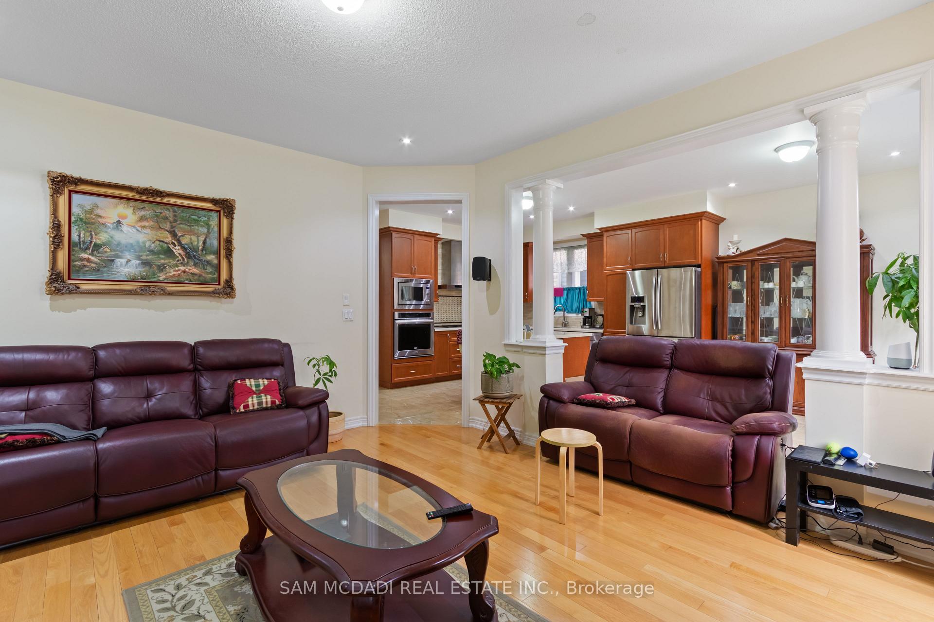Photo 16 of 80 Durango Drive, Brampton, Credit Valley — HOMEH