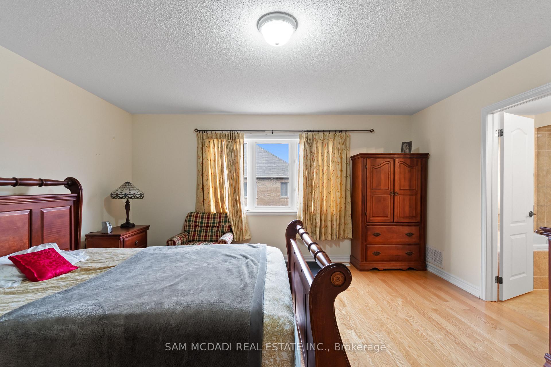 Photo 21 of 80 Durango Drive, Brampton, Credit Valley — HOMEH