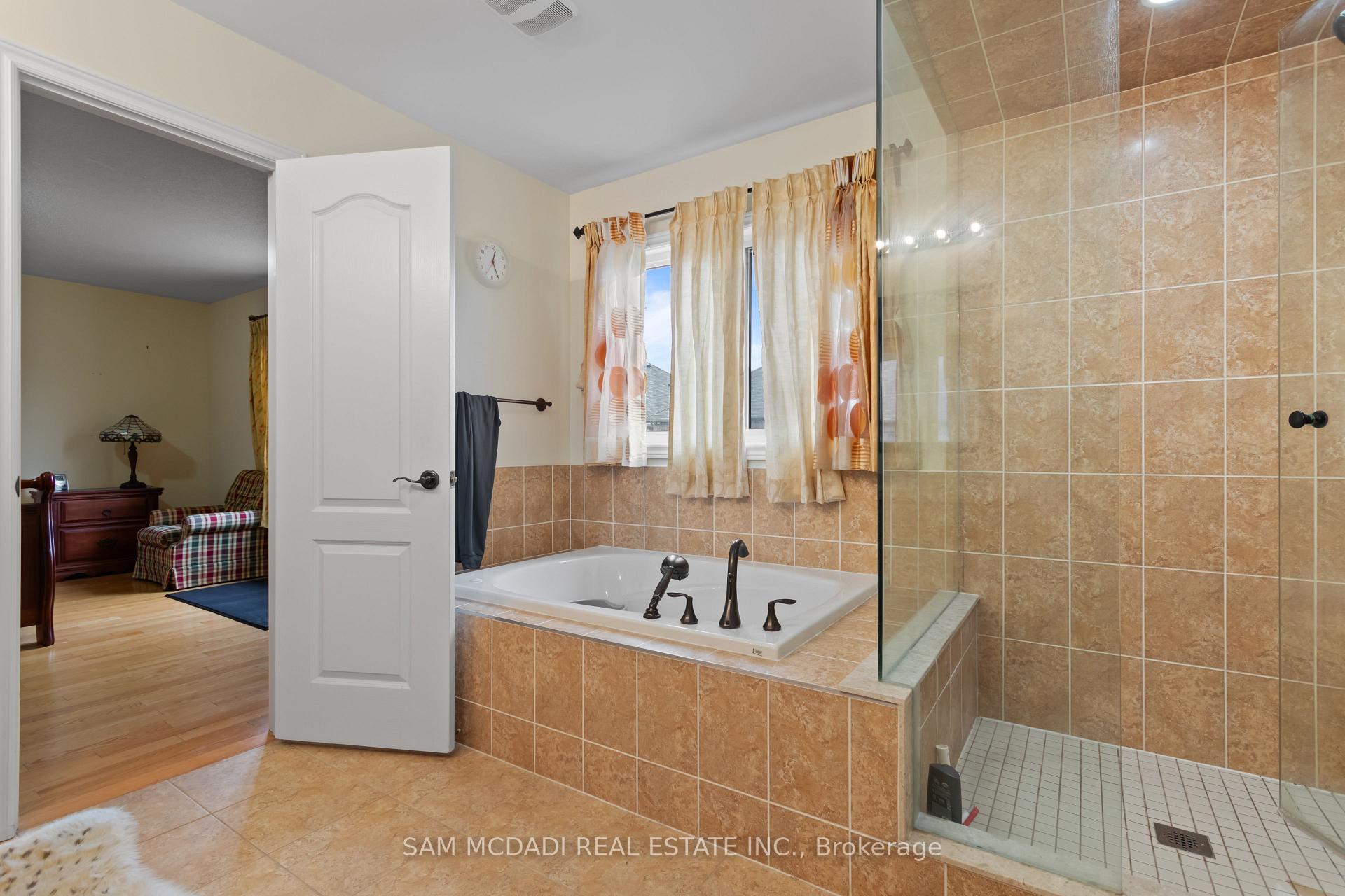 Photo 24 of 80 Durango Drive, Brampton, Credit Valley — HOMEH