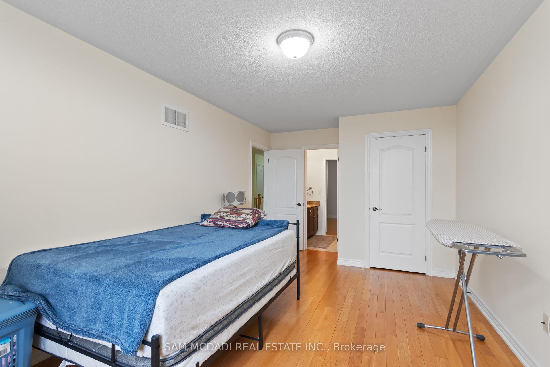 Photo 32 of 80 Durango Drive, Brampton, Credit Valley — HOMEH