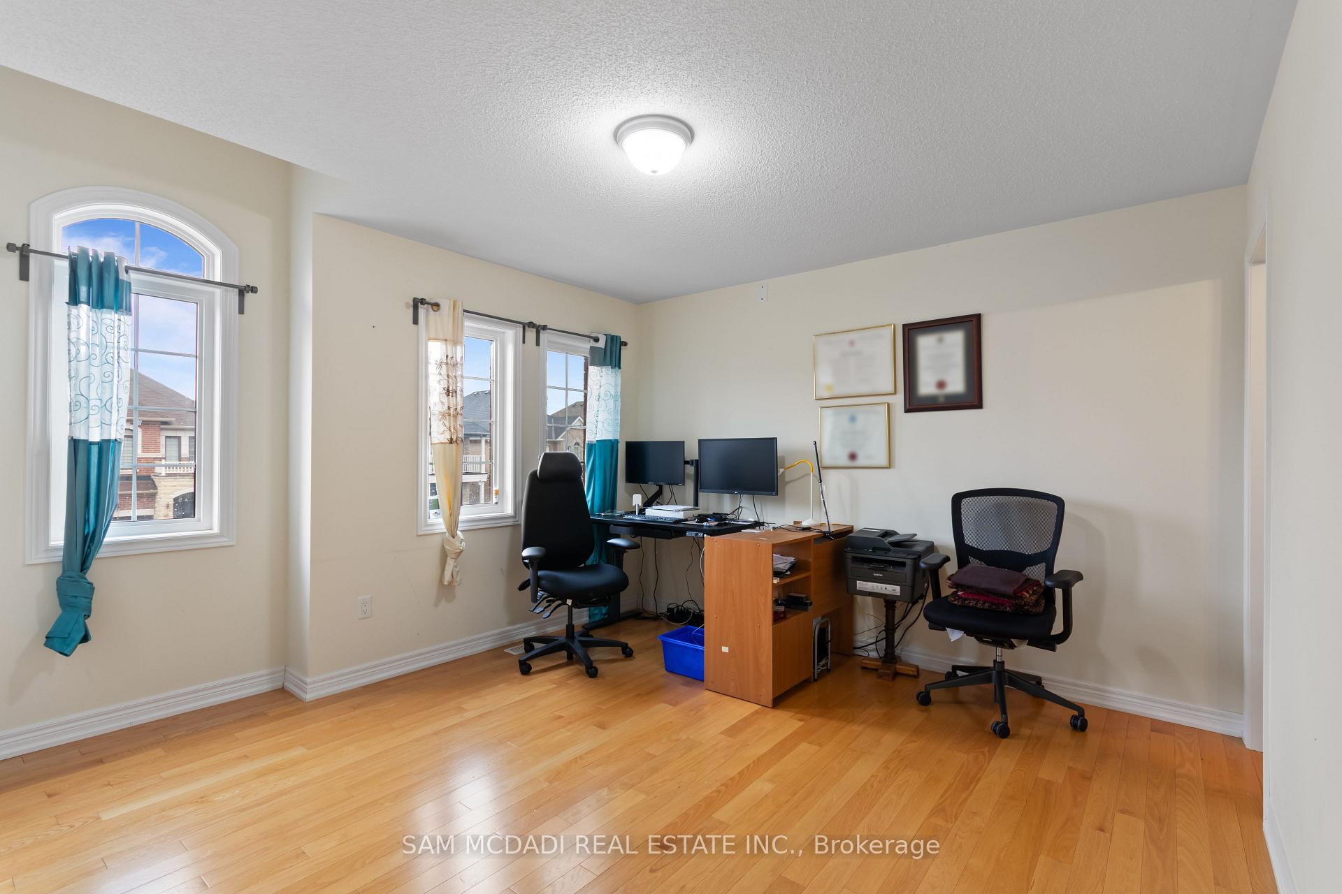 Photo 34 of 80 Durango Drive, Brampton, Credit Valley — HOMEH