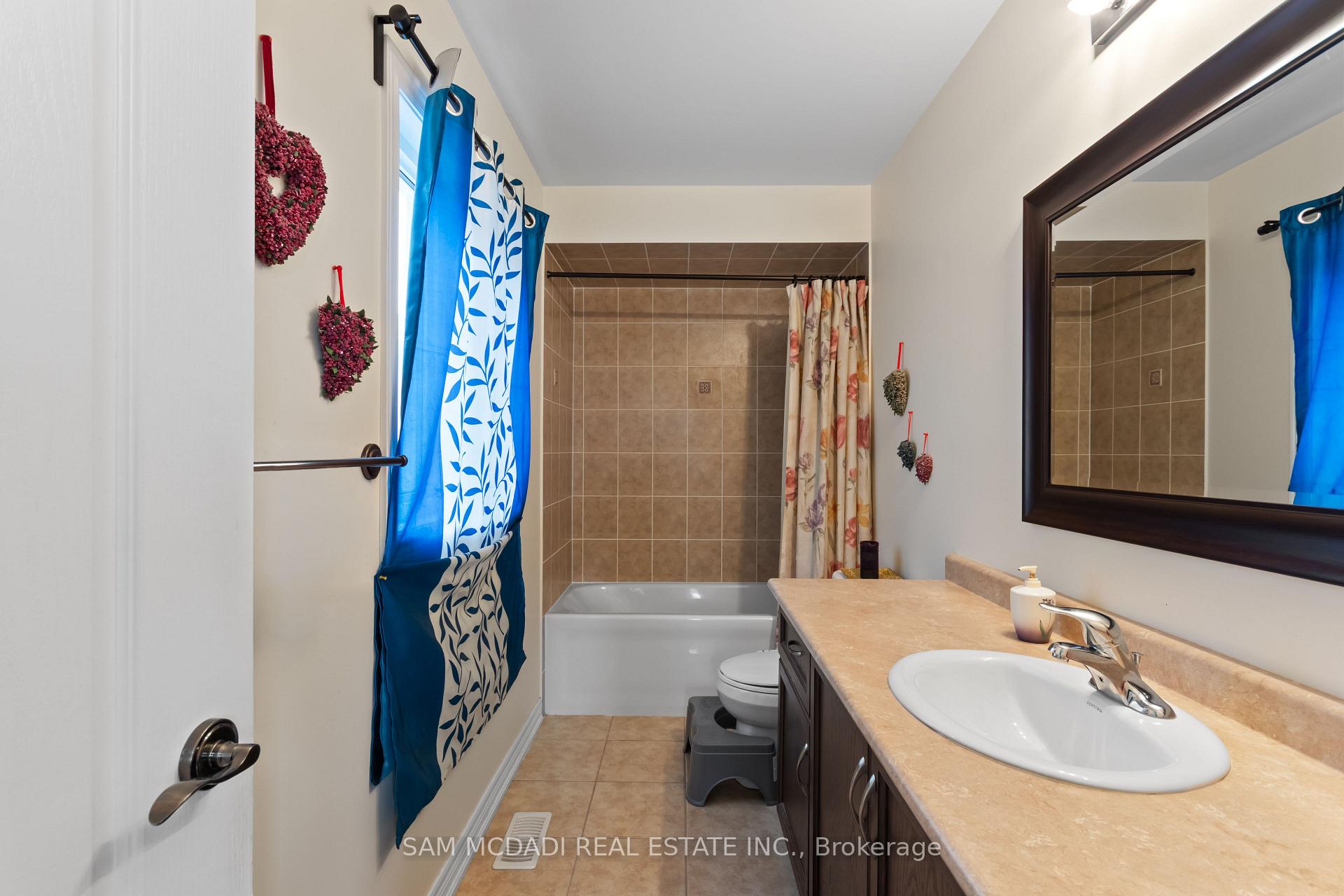Photo 35 of 80 Durango Drive, Brampton, Credit Valley — HOMEH