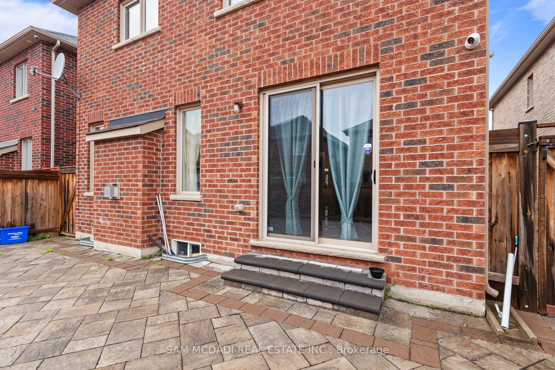 Photo 37 of 80 Durango Drive, Brampton, Credit Valley — HOMEH
