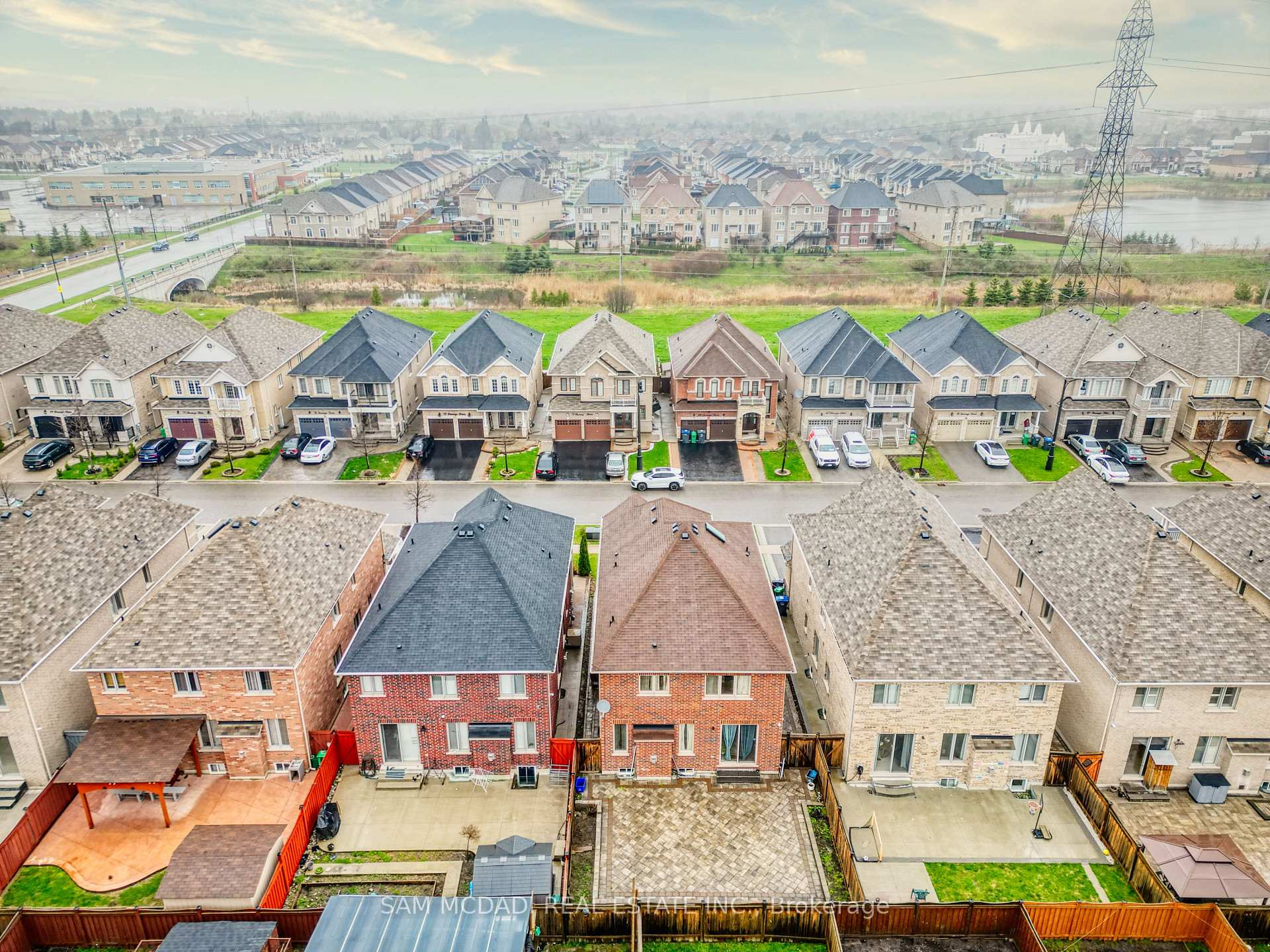 Photo 45 of 80 Durango Drive, Brampton, Credit Valley — HOMEH