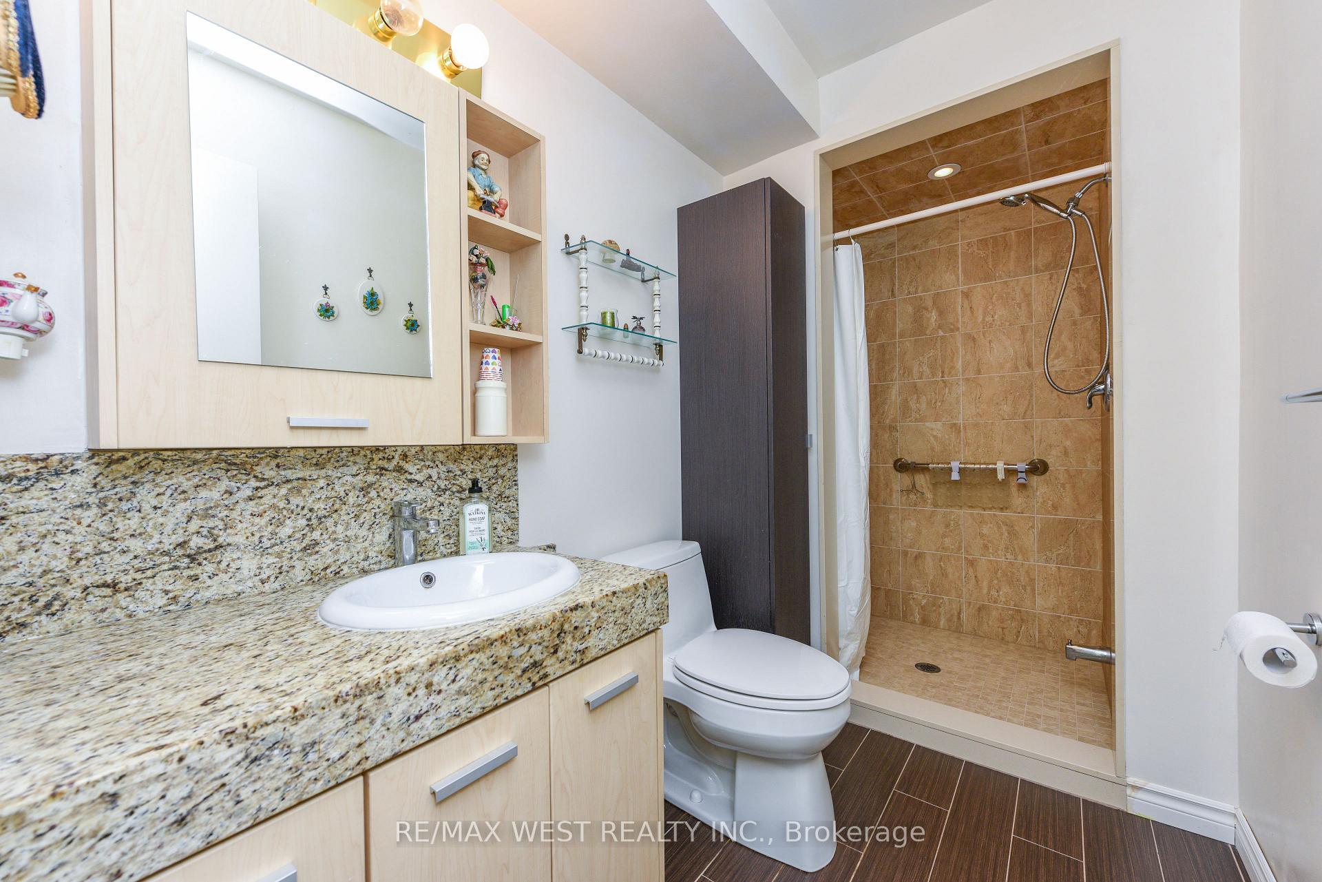 Photo 7 of 181 Misty Meadow Drive, Vaughan, East Woodbridge — HOMEH