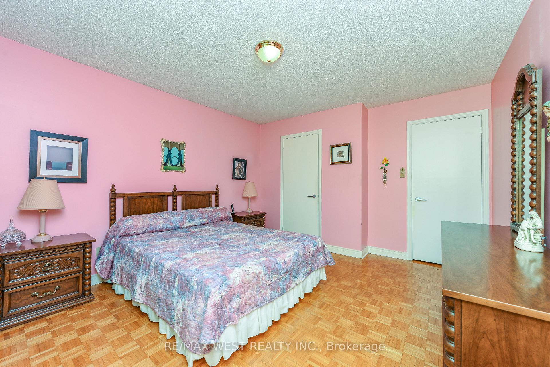 Photo 13 of 181 Misty Meadow Drive, Vaughan, East Woodbridge — HOMEH