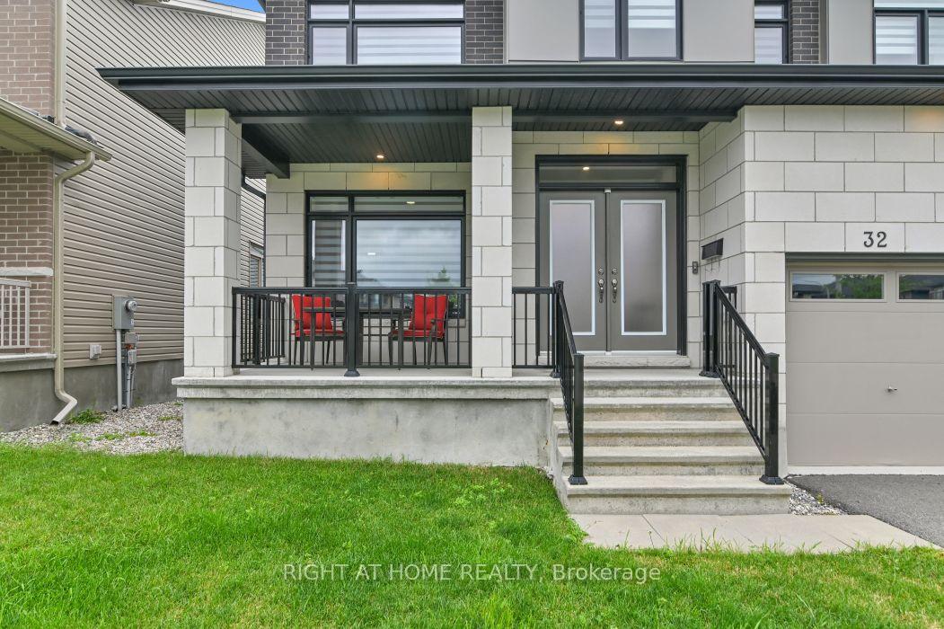 Photo 2 of 32 Edenbridge Court, Ottawa, Mer Bleue/Bradley Estates/Anderson Park — HOMEH