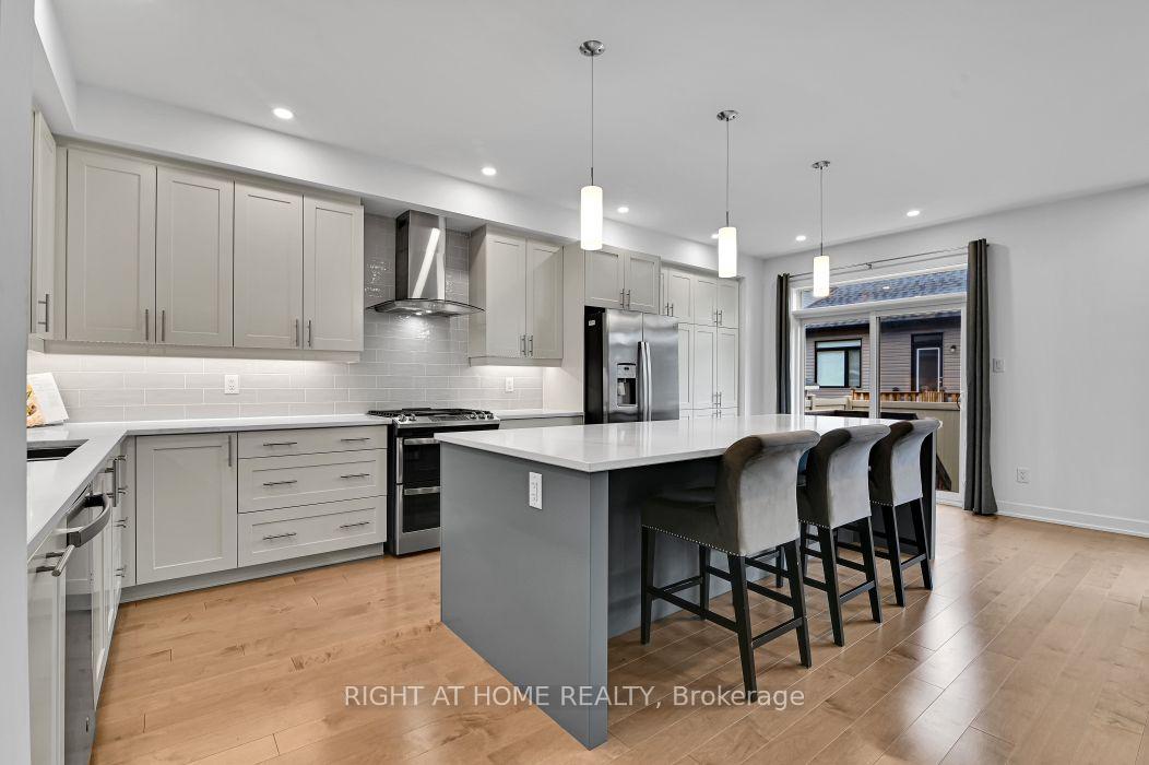Photo 8 of 32 Edenbridge Court, Ottawa, Mer Bleue/Bradley Estates/Anderson Park — HOMEH