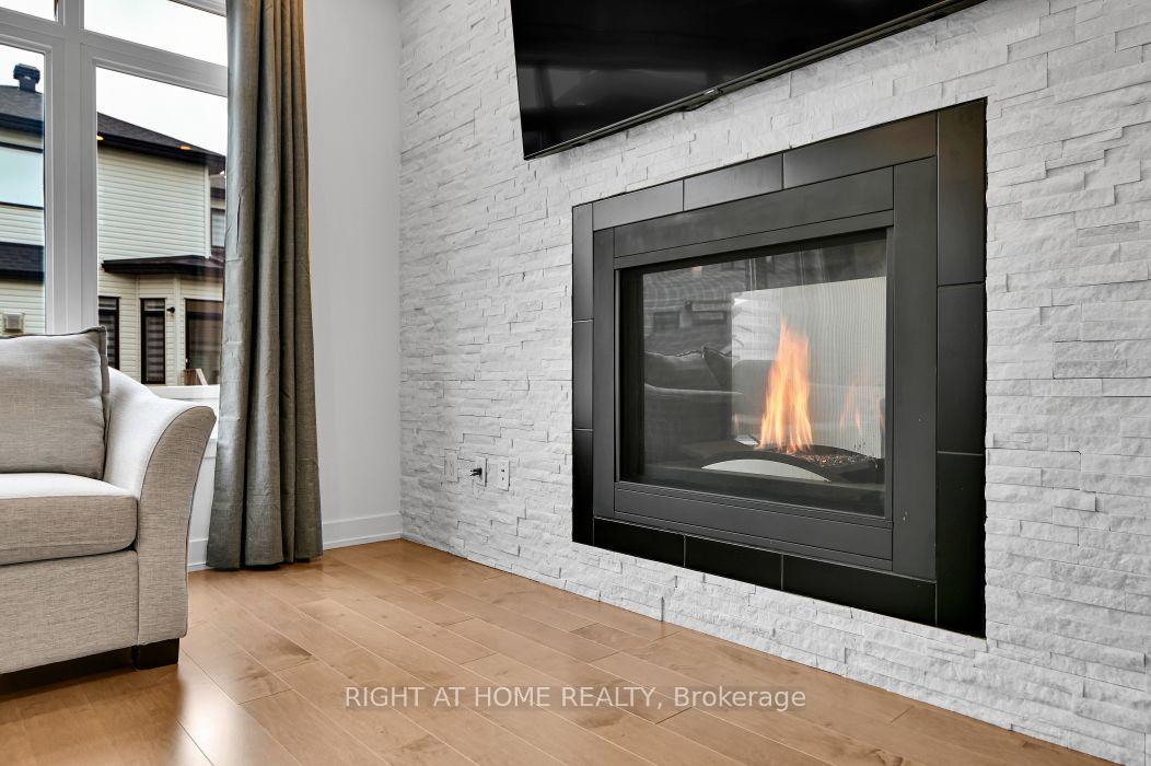 Photo 15 of 32 Edenbridge Court, Ottawa, Mer Bleue/Bradley Estates/Anderson Park — HOMEH