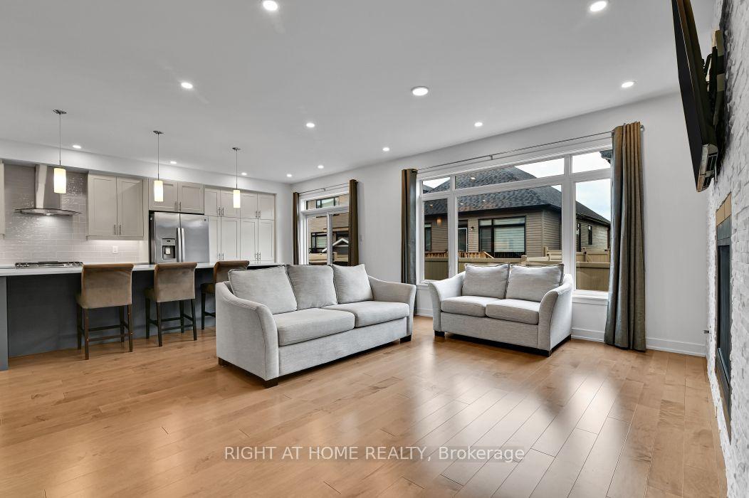 Photo 16 of 32 Edenbridge Court, Ottawa, Mer Bleue/Bradley Estates/Anderson Park — HOMEH