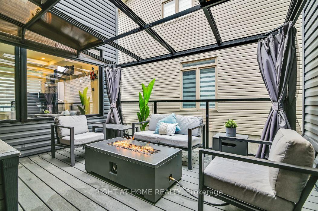 Photo 21 of 32 Edenbridge Court, Ottawa, Mer Bleue/Bradley Estates/Anderson Park — HOMEH
