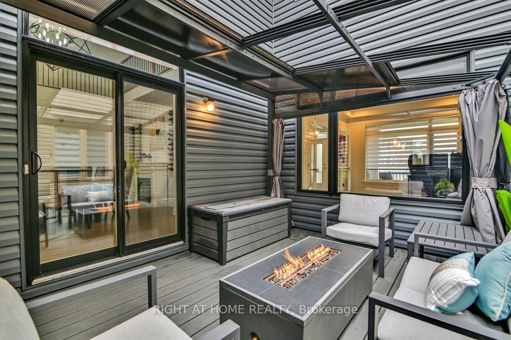 Photo 22 of 32 Edenbridge Court, Ottawa, Mer Bleue/Bradley Estates/Anderson Park — HOMEH