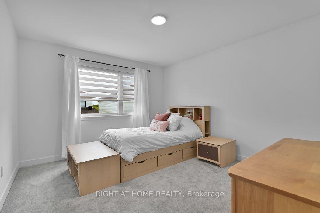 Photo 35 of 32 Edenbridge Court, Ottawa, Mer Bleue/Bradley Estates/Anderson Park — HOMEH