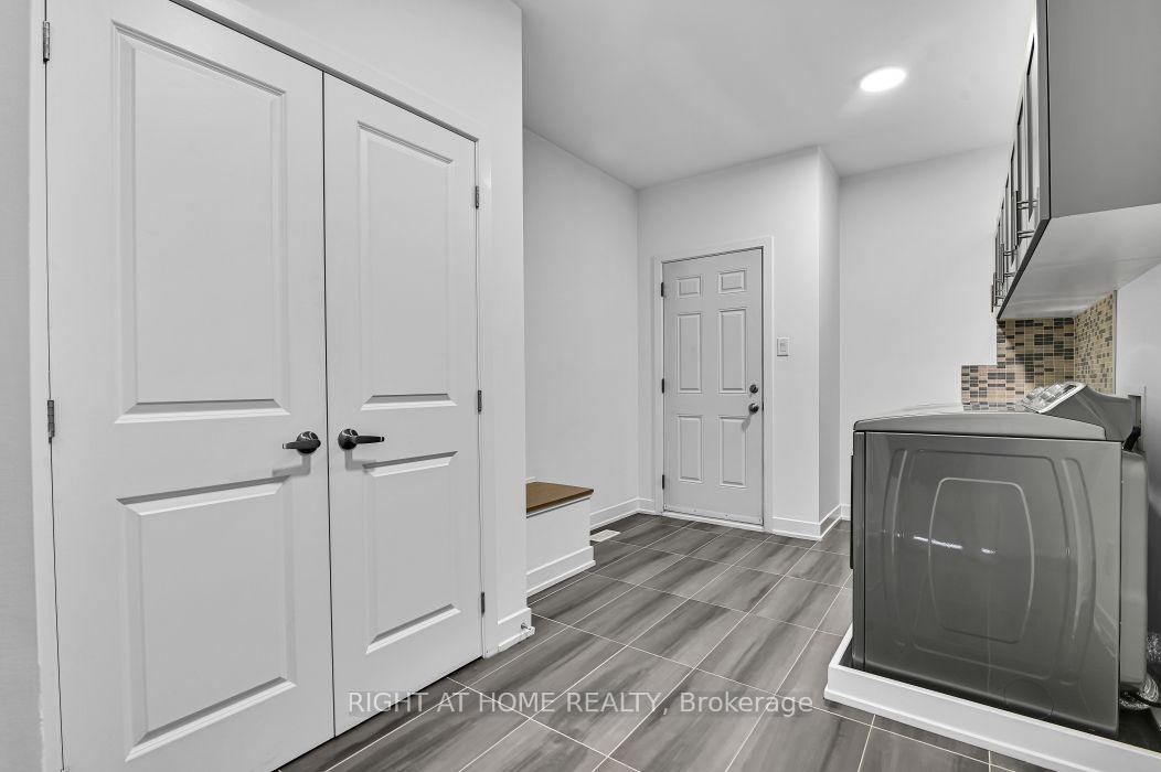 Photo 37 of 32 Edenbridge Court, Ottawa, Mer Bleue/Bradley Estates/Anderson Park — HOMEH