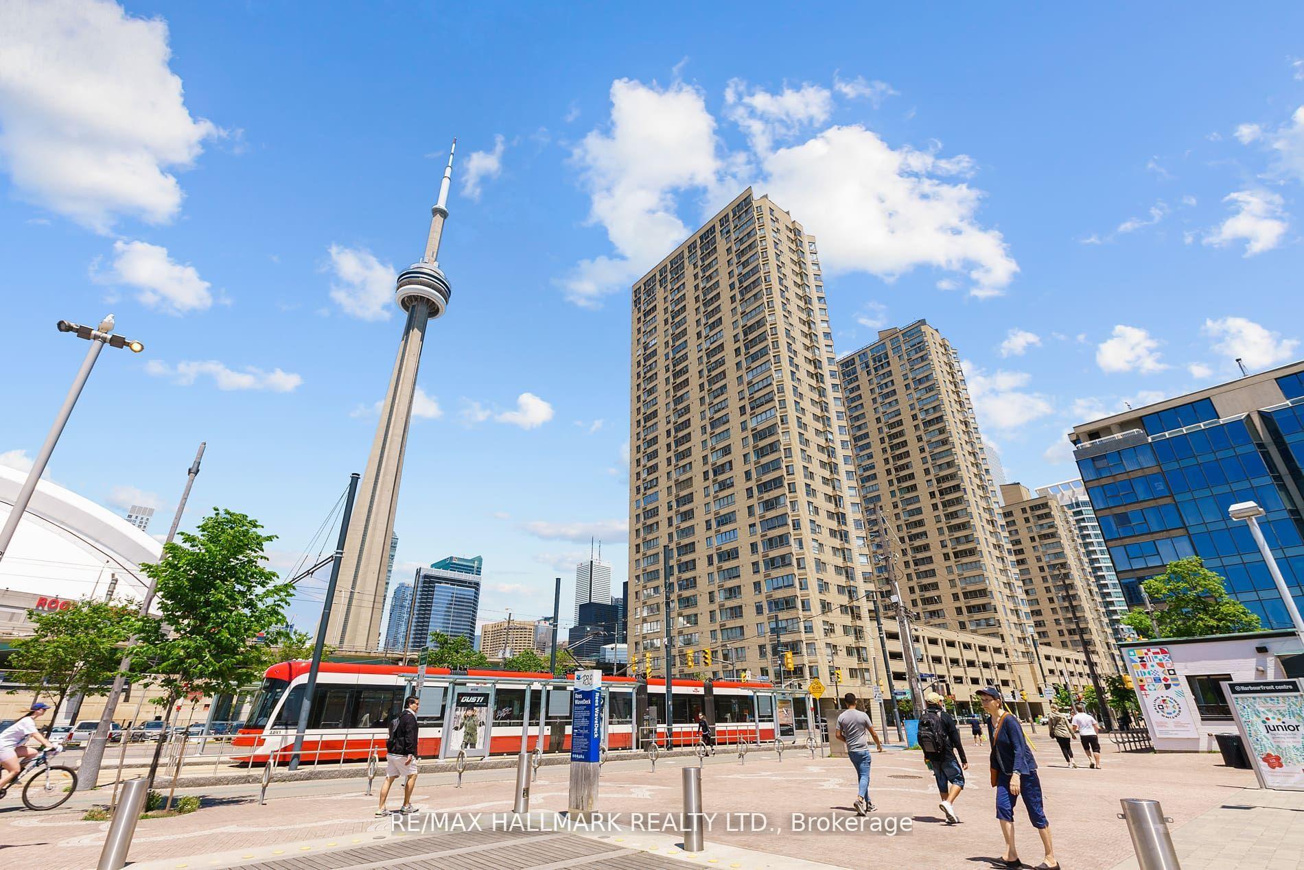 Photo of Unit 2903, 270 Queens Quay W