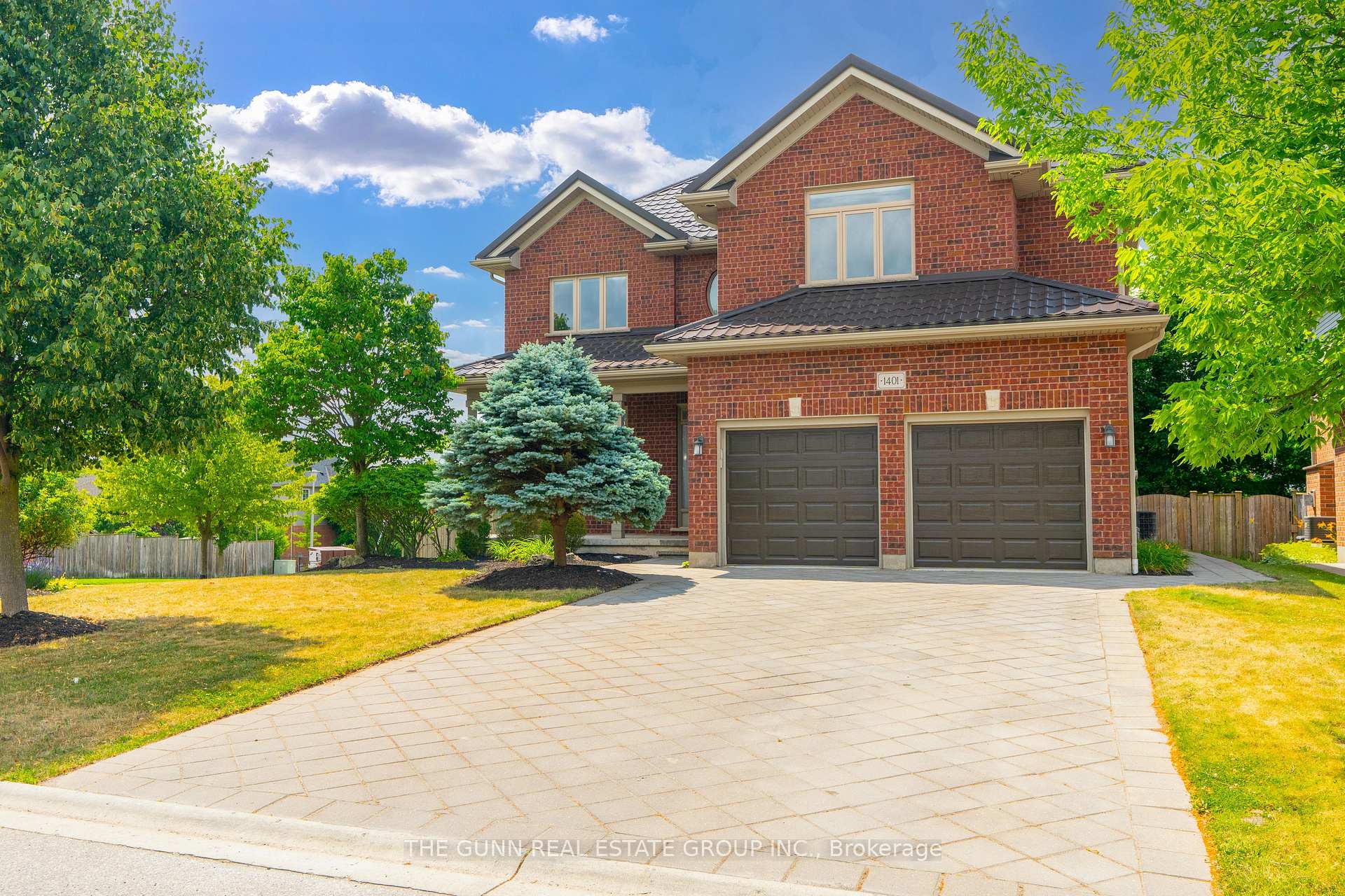 Photo 2 of 1401 Birchwood Drive, London, South K — HOMEH