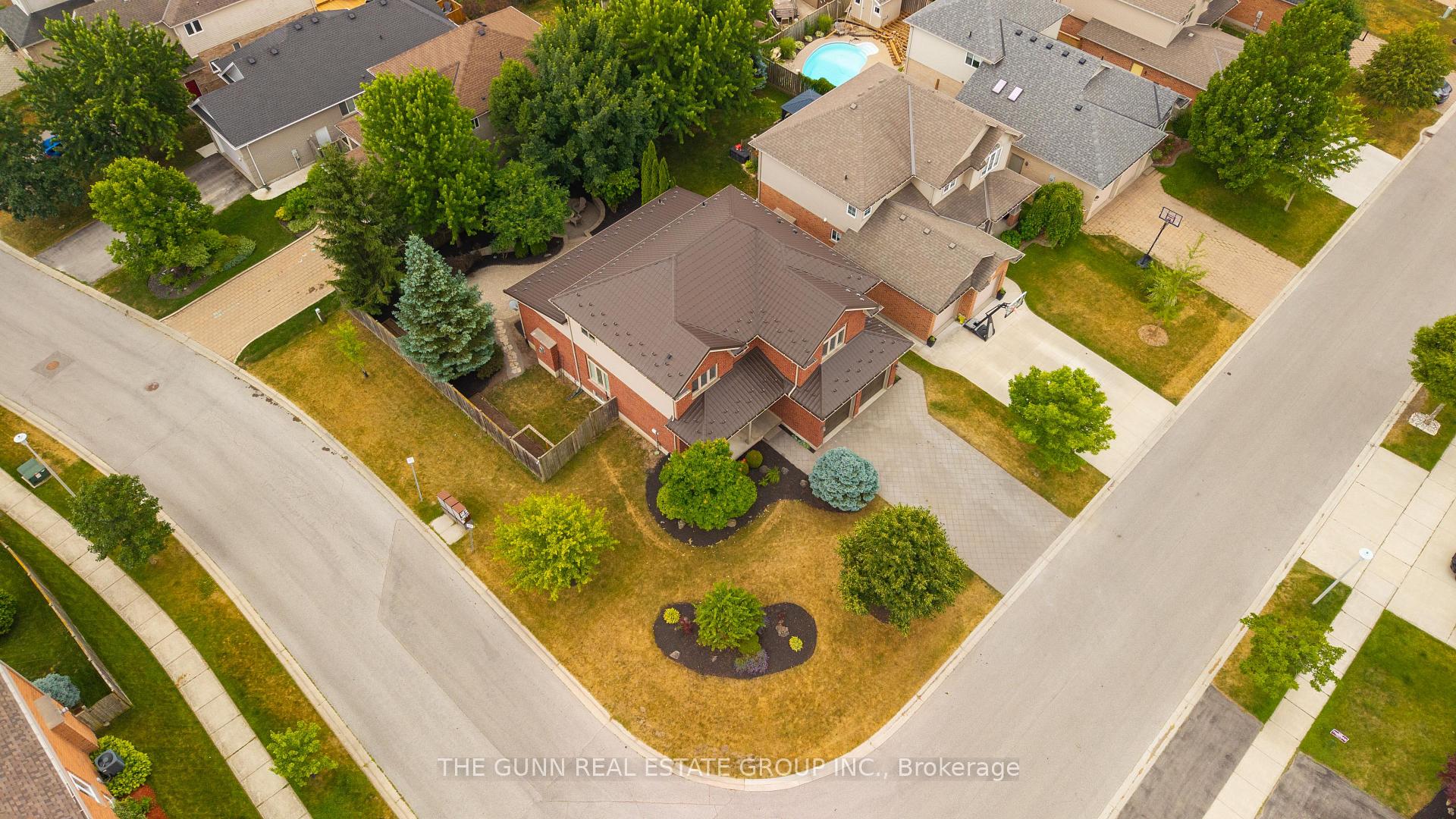 Photo 6 of 1401 Birchwood Drive, London, South K — HOMEH