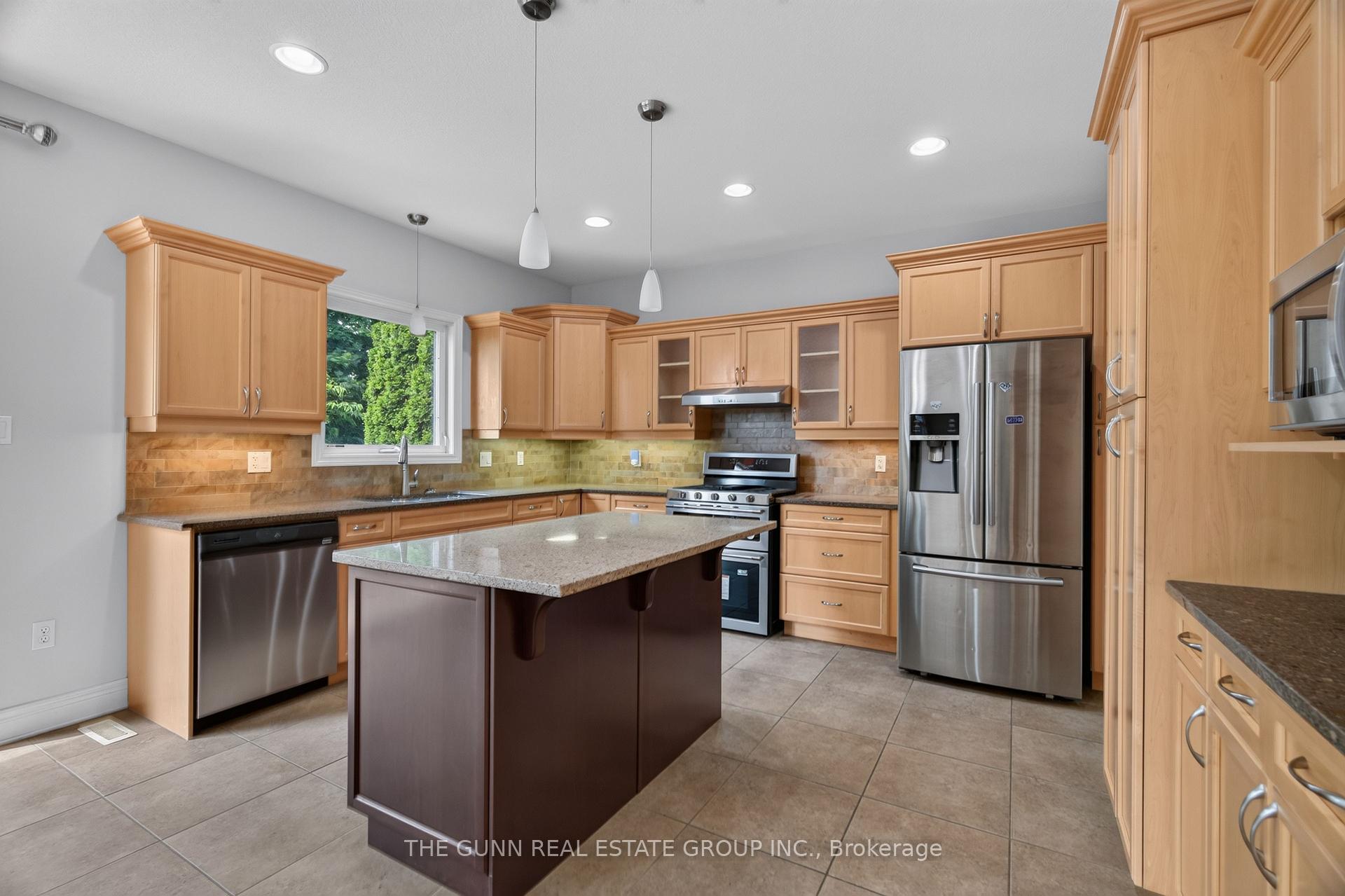 Photo 21 of 1401 Birchwood Drive, London, South K — HOMEH