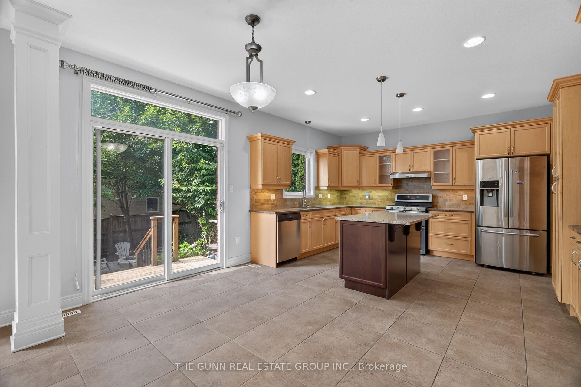 Photo 25 of 1401 Birchwood Drive, London, South K — HOMEH