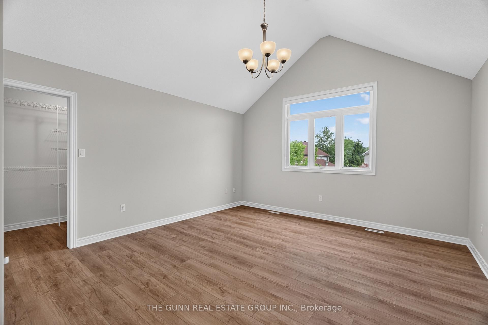 Photo 29 of 1401 Birchwood Drive, London, South K — HOMEH