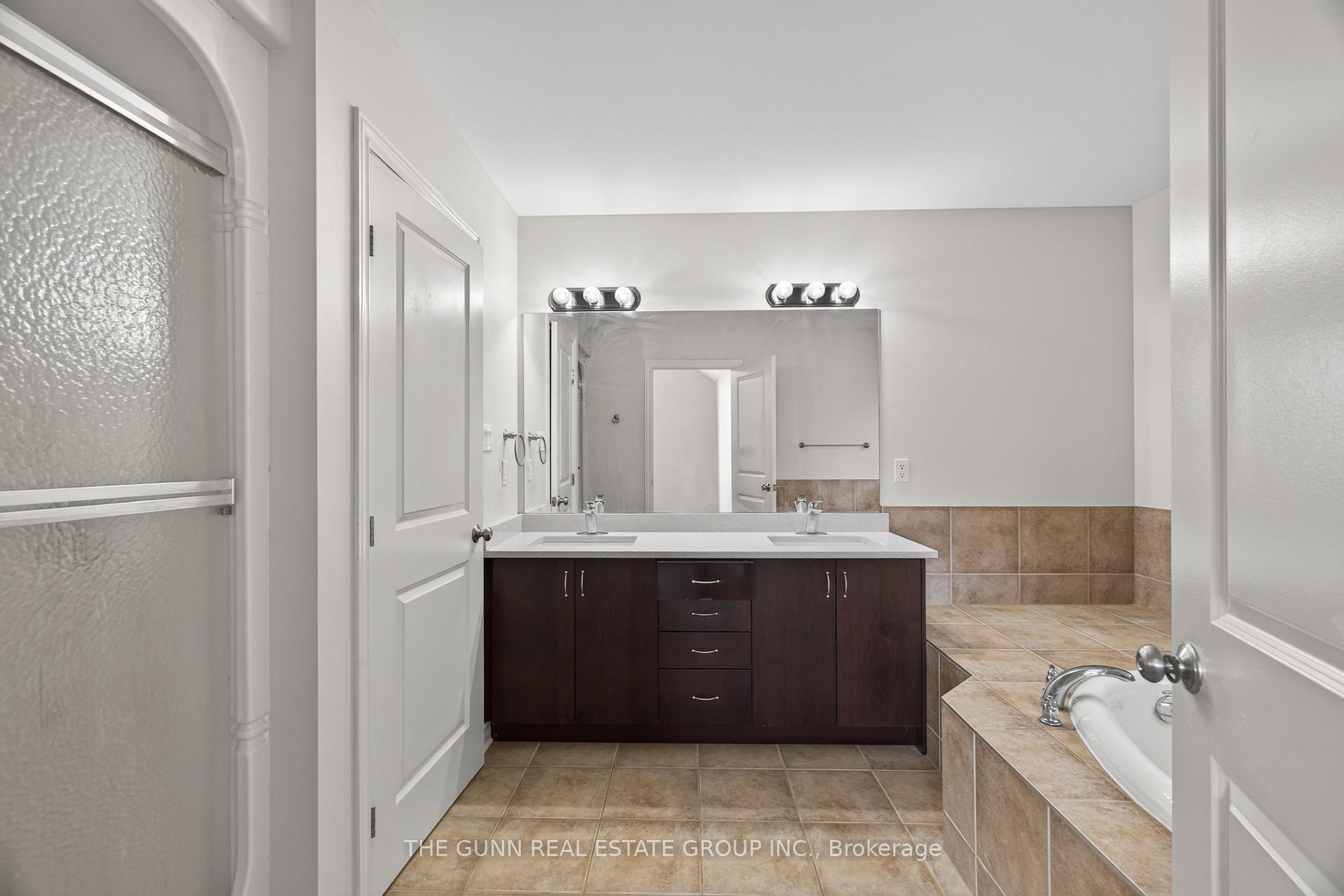 Photo 31 of 1401 Birchwood Drive, London, South K — HOMEH