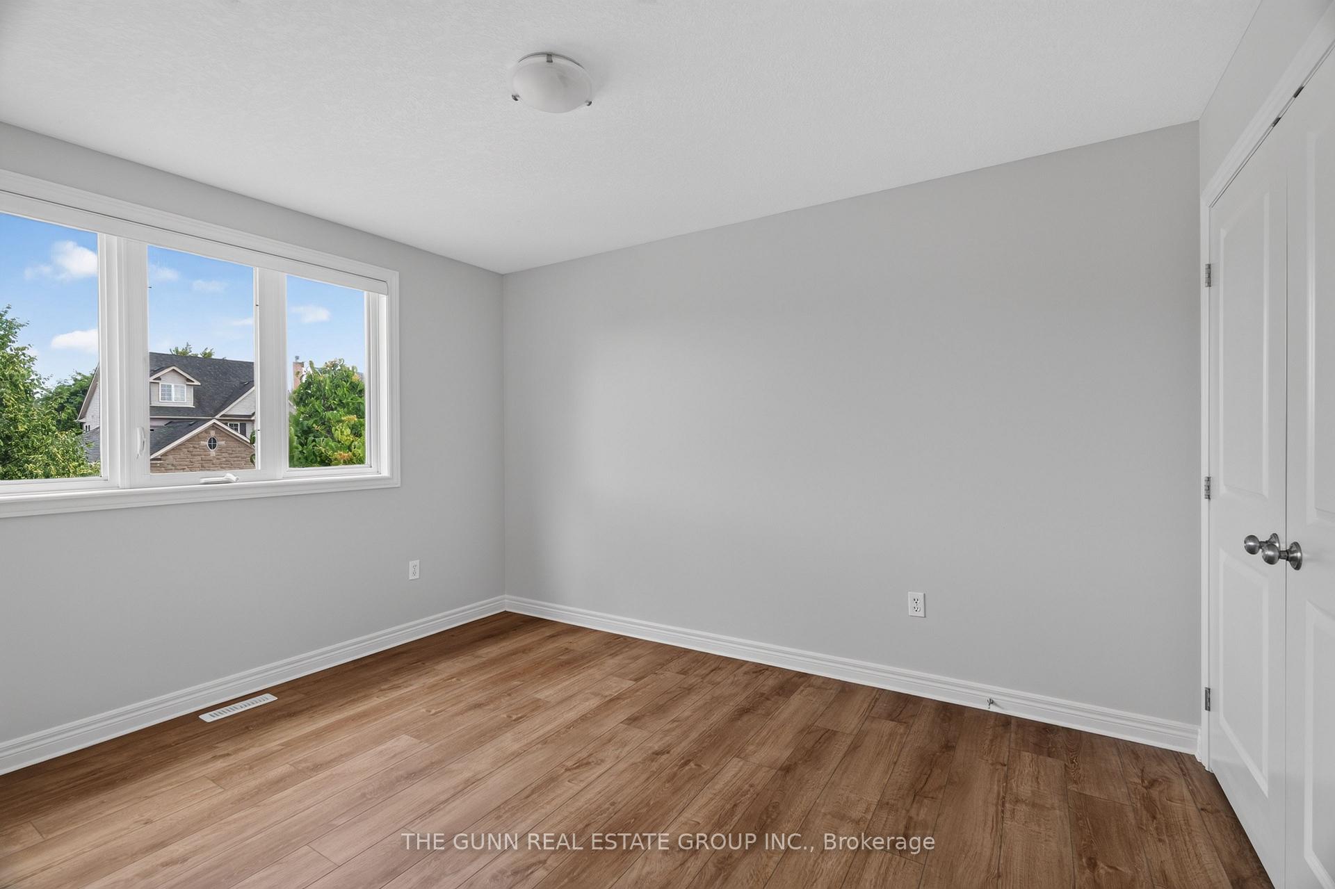 Photo 35 of 1401 Birchwood Drive, London, South K — HOMEH