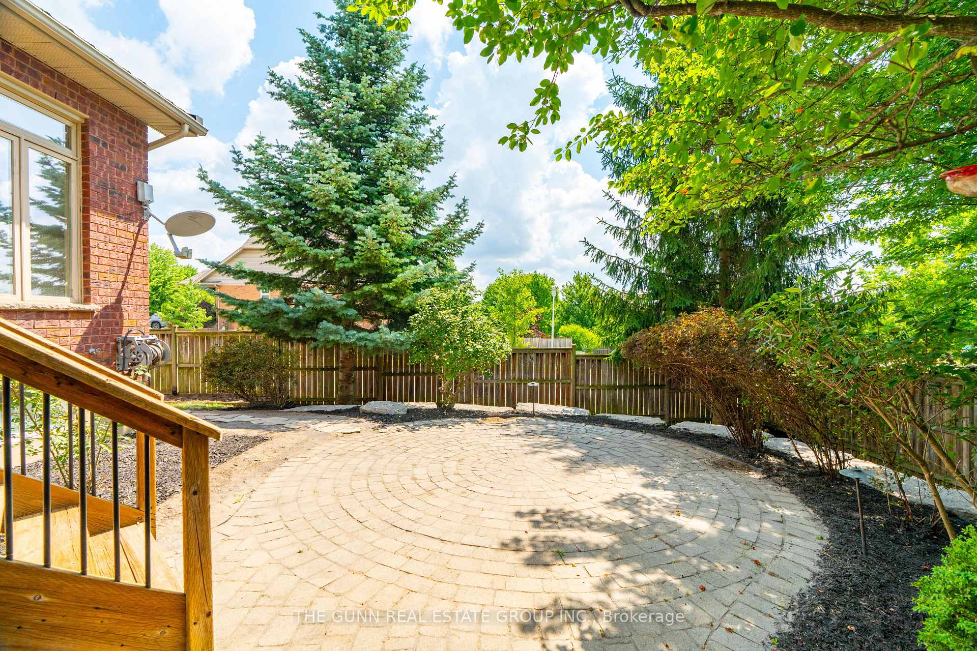 Photo 46 of 1401 Birchwood Drive, London, South K — HOMEH