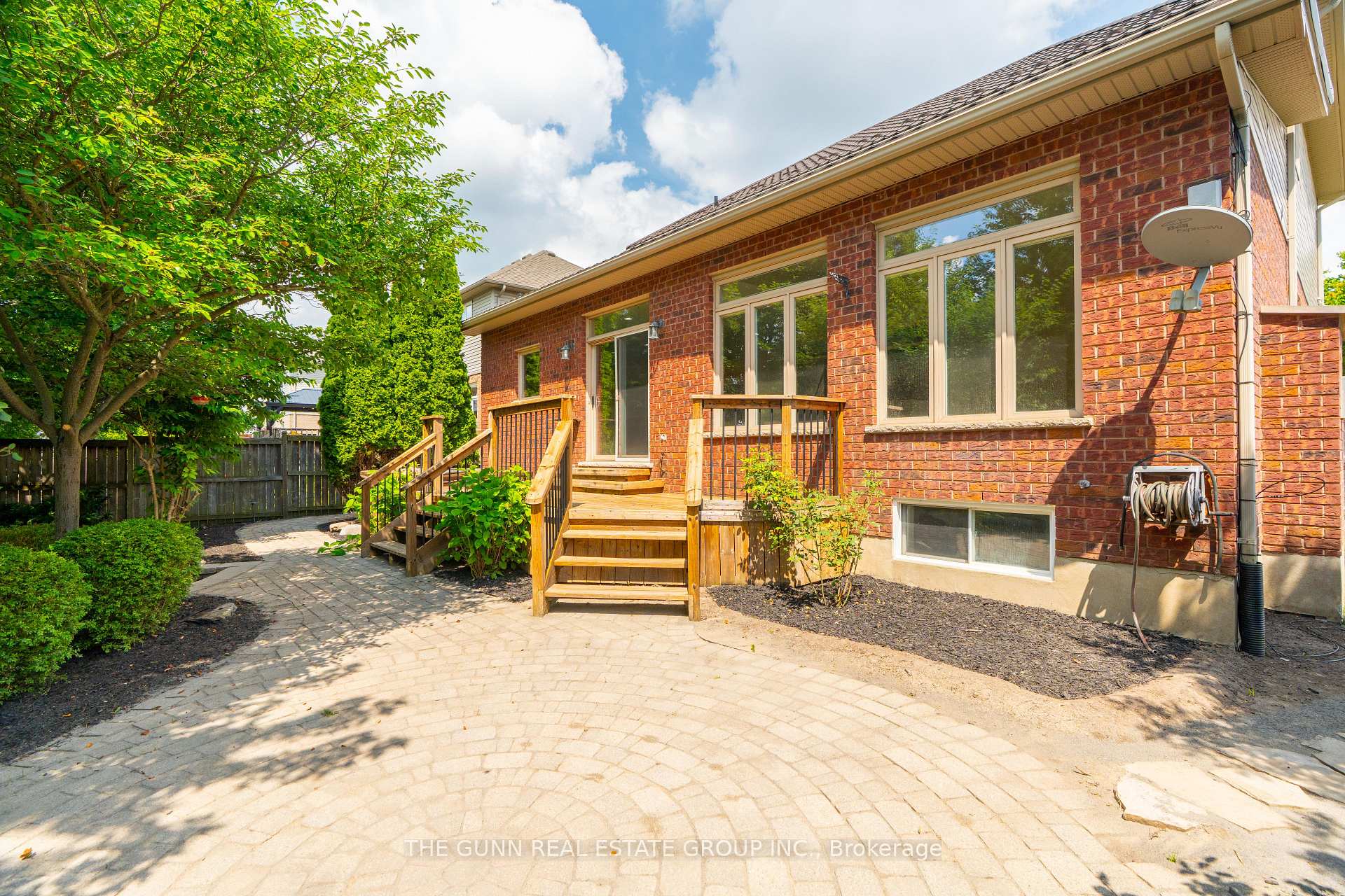 Photo 47 of 1401 Birchwood Drive, London, South K — HOMEH