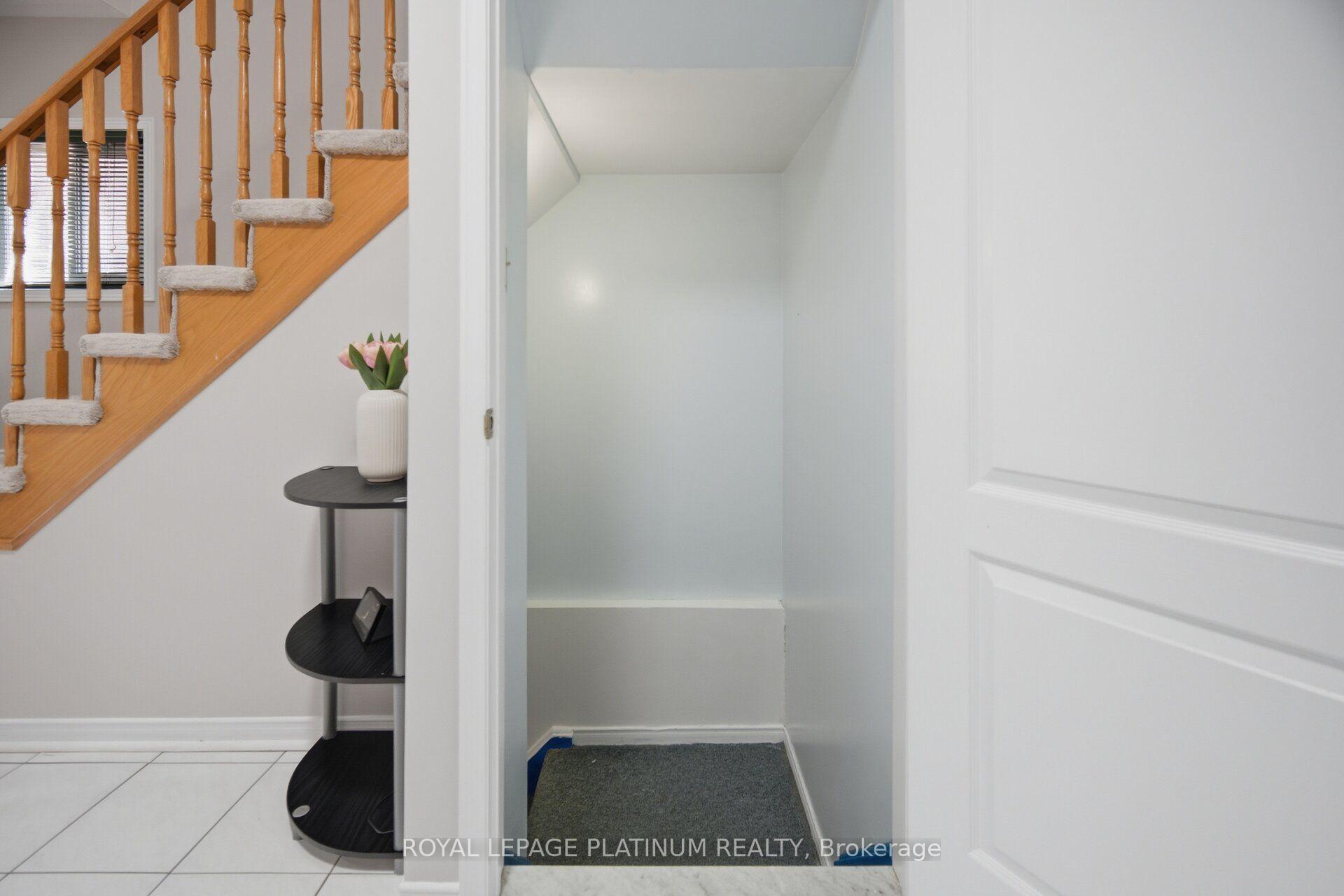 Photo 34 of 6177 Ford Road, Mississauga, East Credit — HOMEH