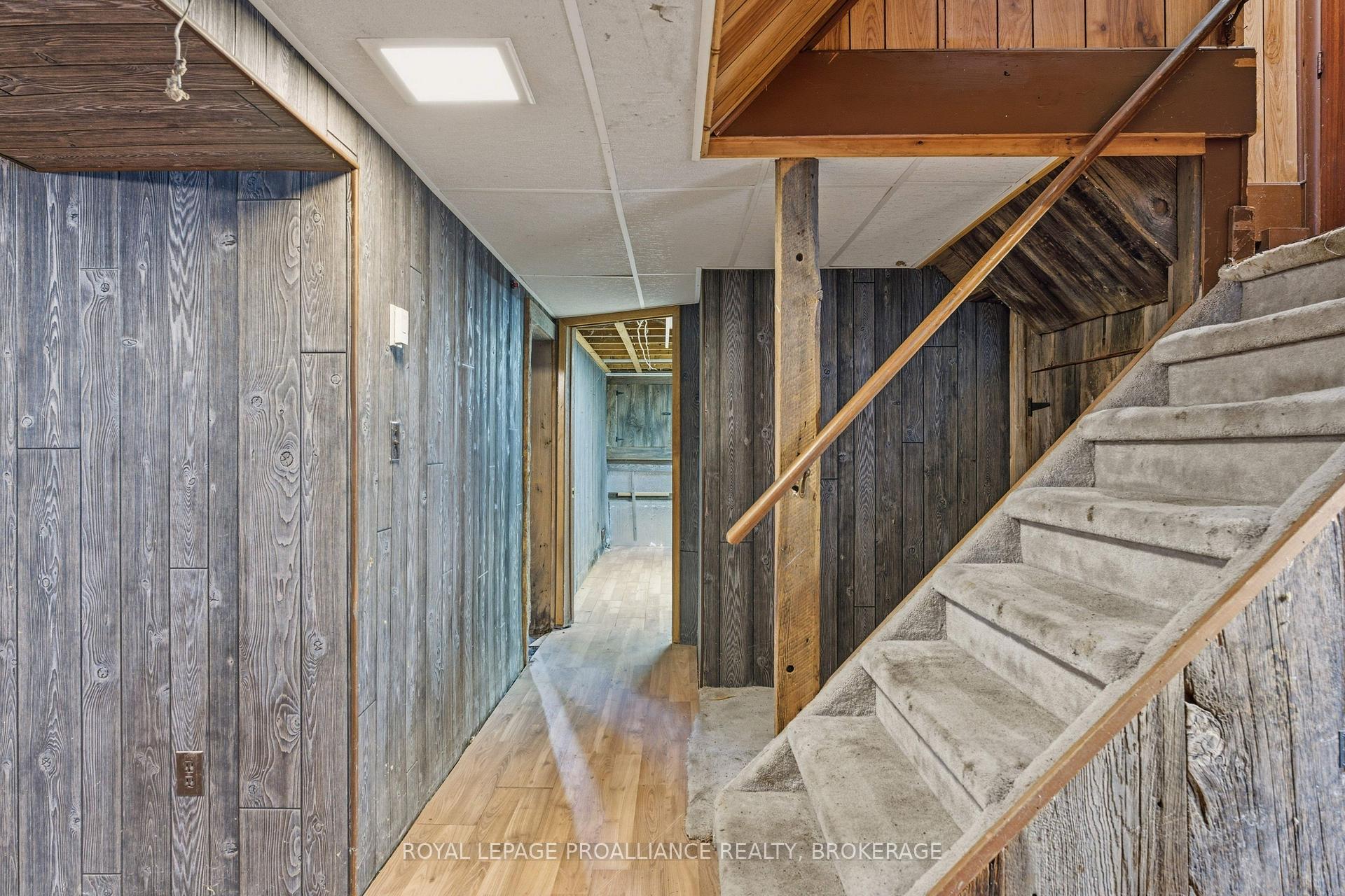 Photo 28 of 30 Elm Street, Gananoque, Gananoque — HOMEH