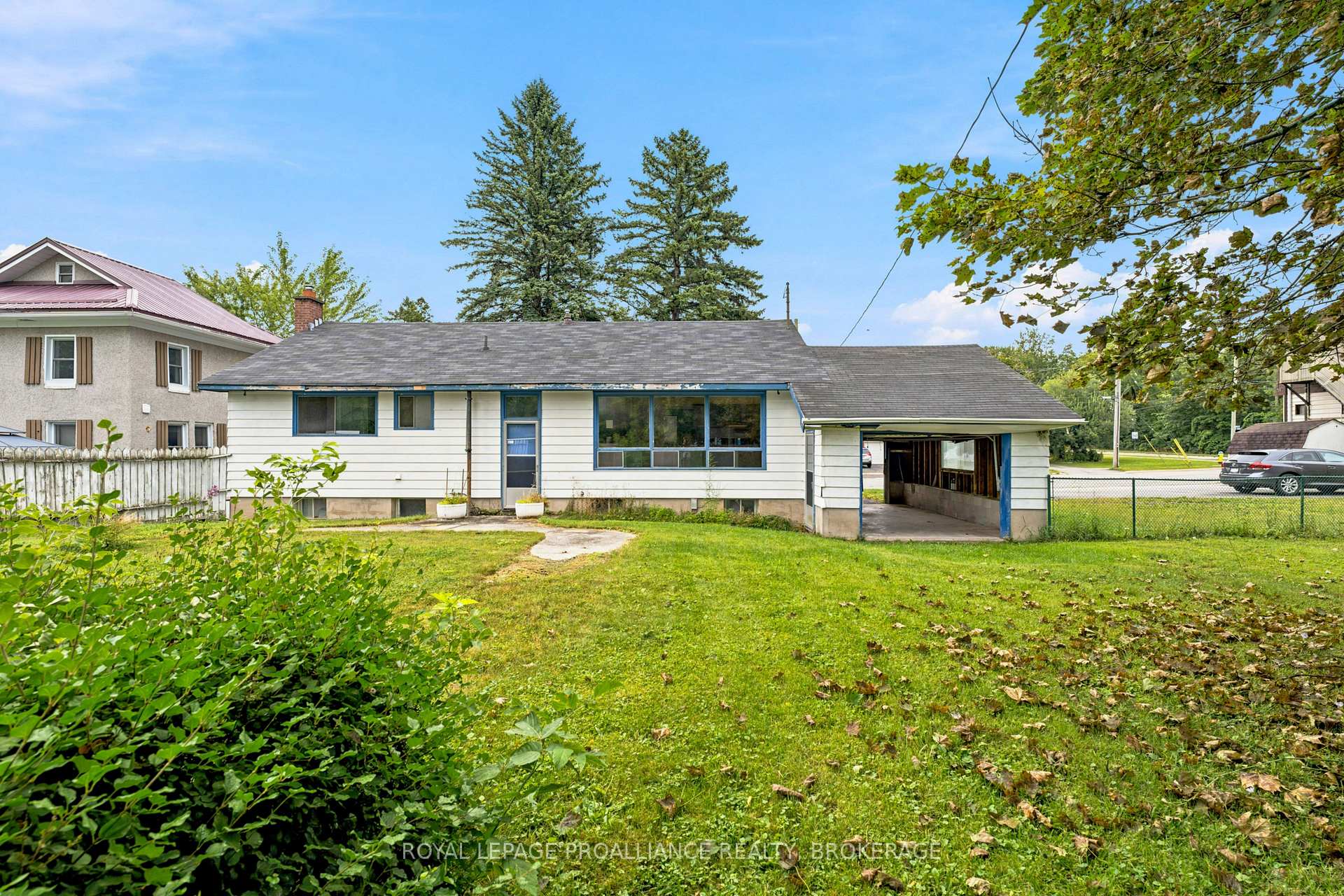 Photo 34 of 30 Elm Street, Gananoque, Gananoque — HOMEH
