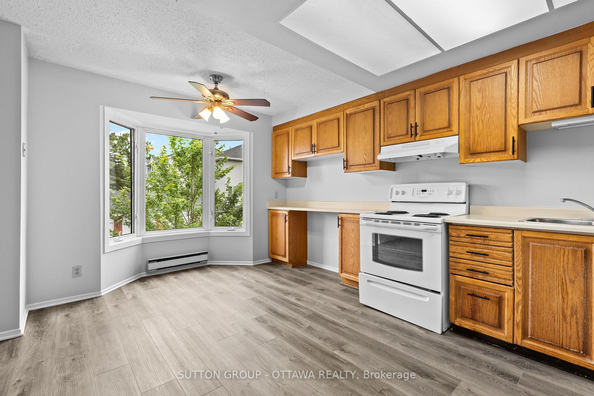 Photo 8 of Unit 14, 162 Rushford Private, Ottawa, Hunt Club Park/Greenboro — HOMEH