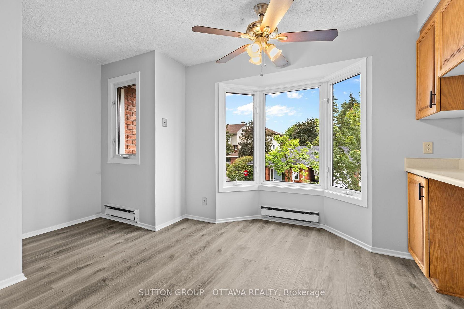 Photo 10 of Unit 14, 162 Rushford Private, Ottawa, Hunt Club Park/Greenboro — HOMEH