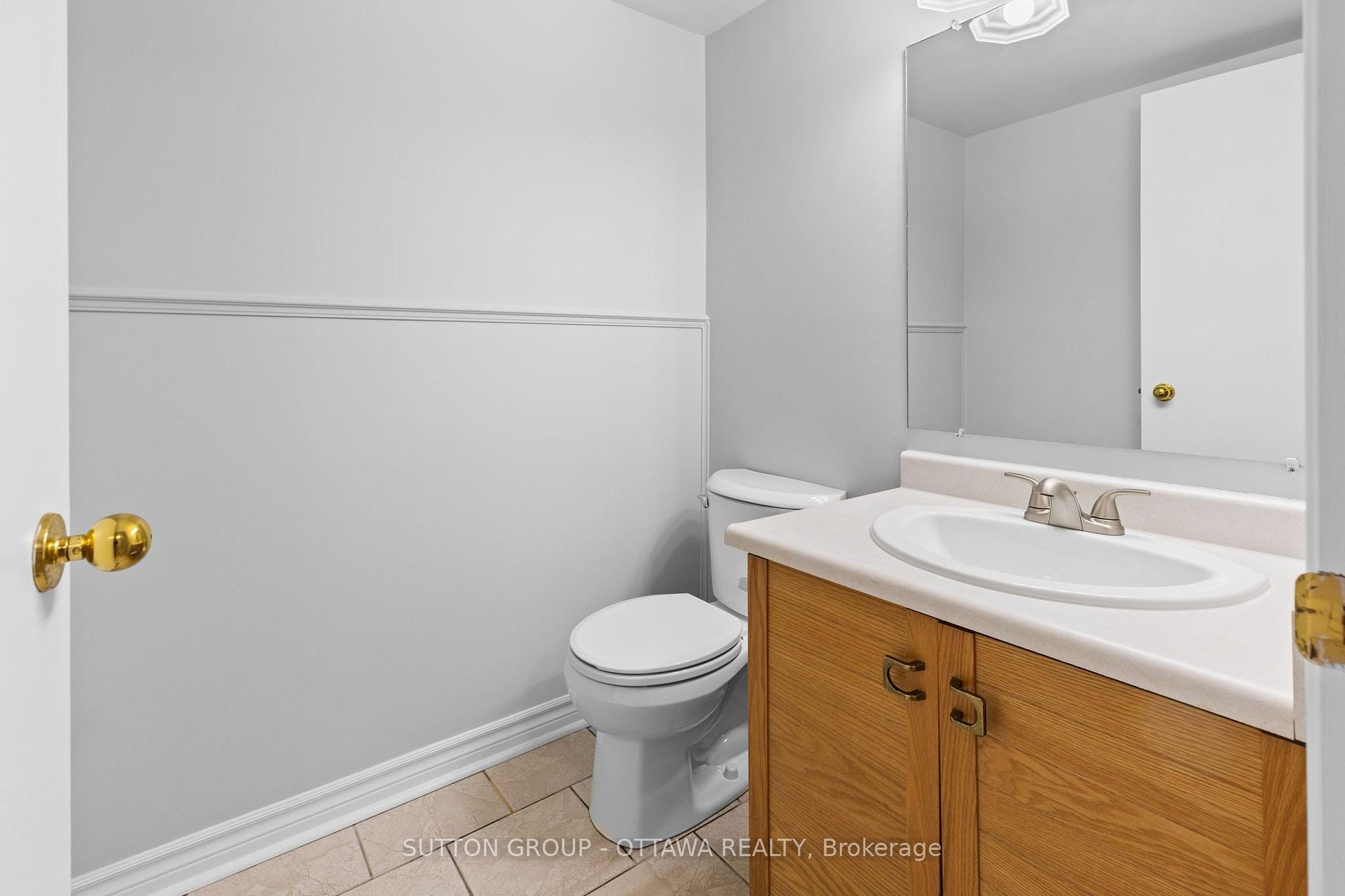 Photo 13 of Unit 14, 162 Rushford Private, Ottawa, Hunt Club Park/Greenboro — HOMEH