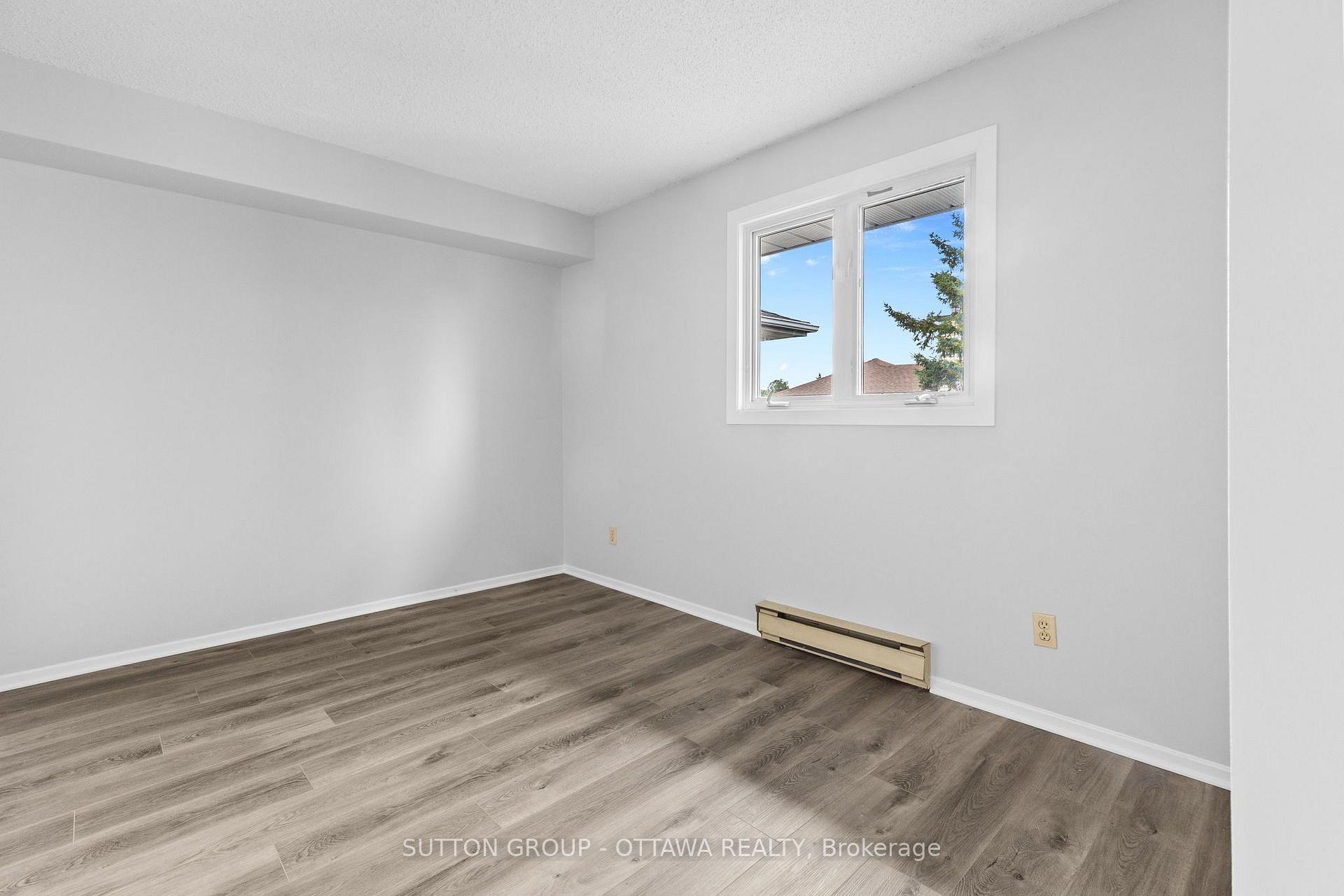 Photo 16 of Unit 14, 162 Rushford Private, Ottawa, Hunt Club Park/Greenboro — HOMEH