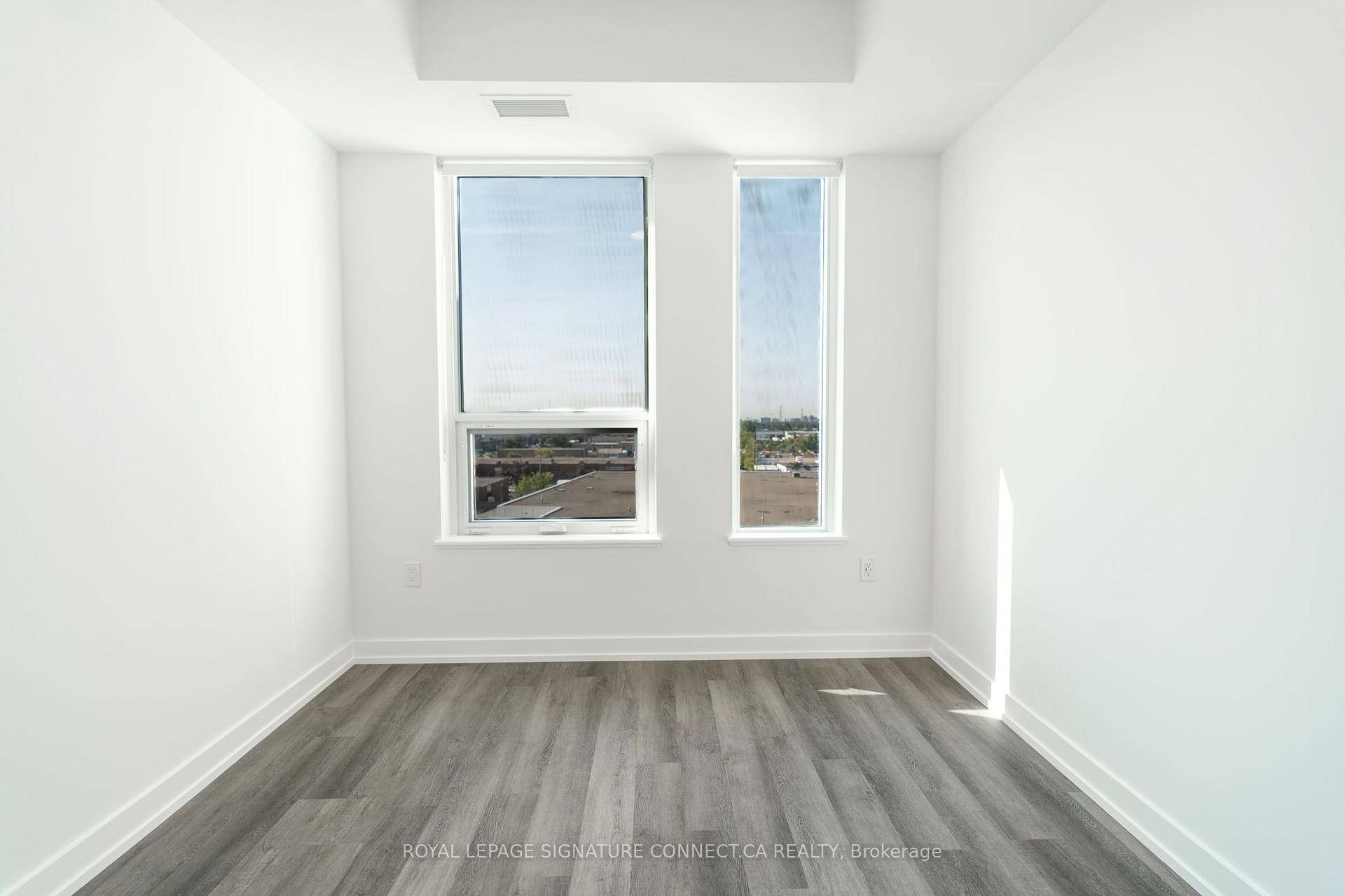 Photo 11 of Unit 601, 2851 Hwy 7, Vaughan, Vaughan Corporate Centre — HOMEH
