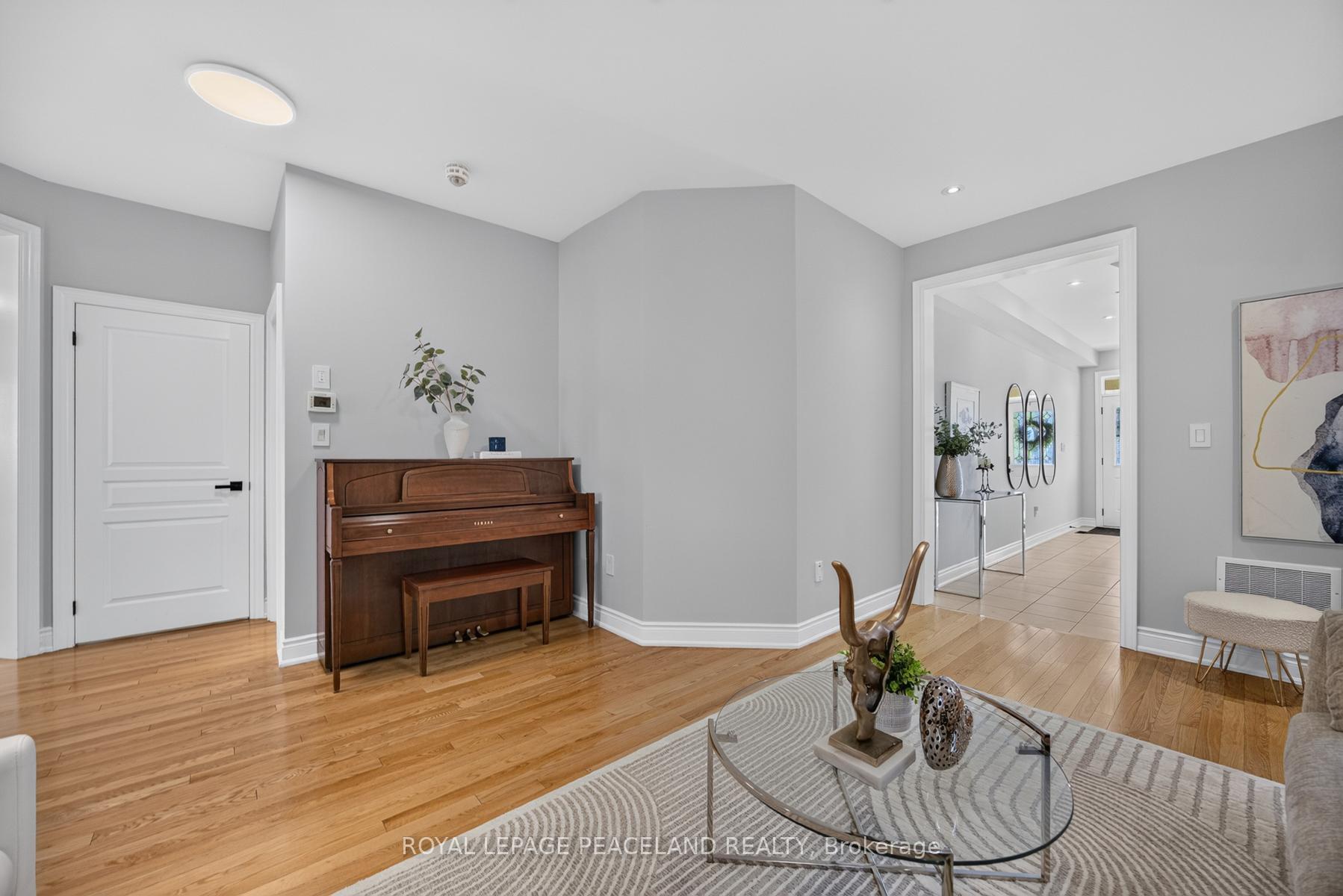 Photo 12 of 475 Grindstone Trail, Oakville, Joshua Meadows — HOMEH