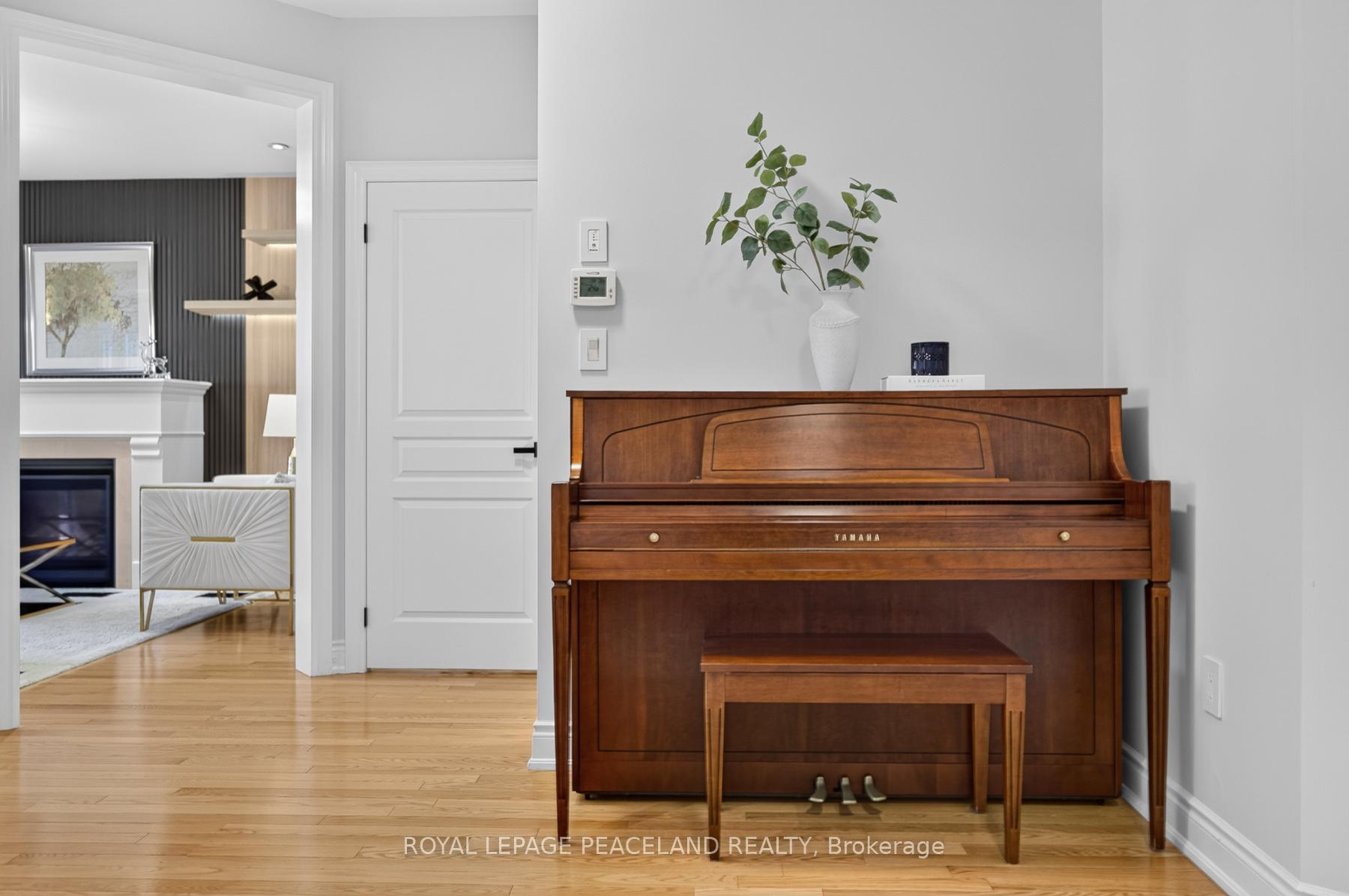 Photo 13 of 475 Grindstone Trail, Oakville, Joshua Meadows — HOMEH