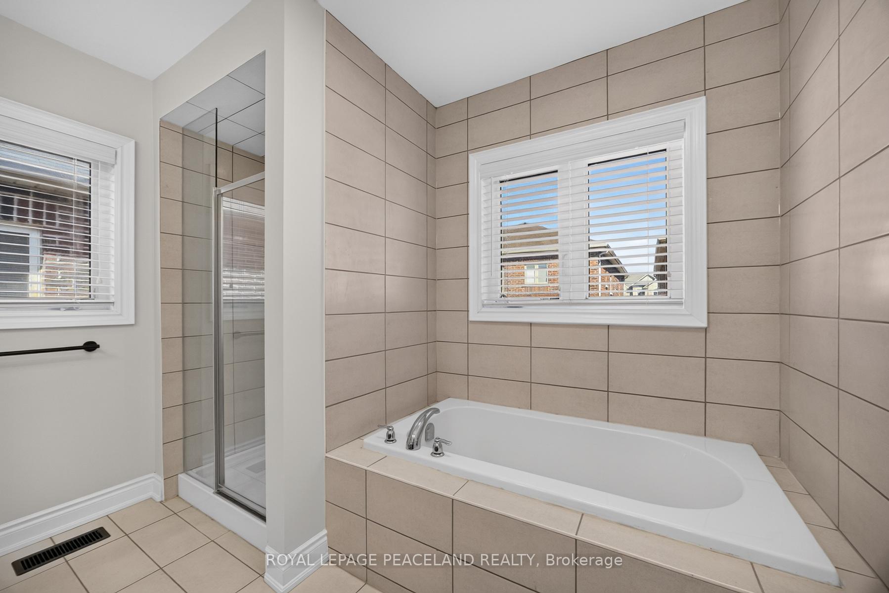 Photo 38 of 475 Grindstone Trail, Oakville, Joshua Meadows — HOMEH