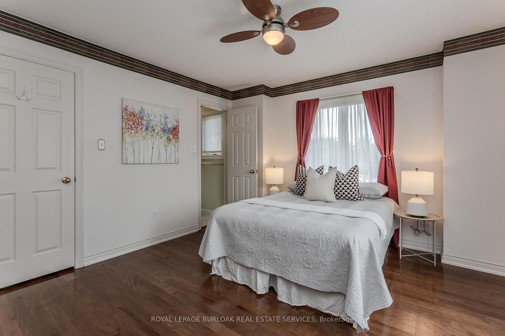 Photo 14 of 2010 Grovetree Lane, Burlington, Brant — HOMEH